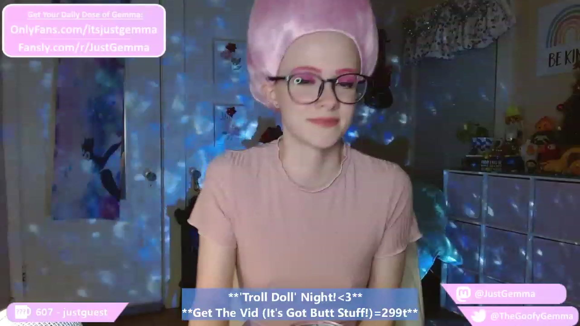 Gallery image thumbnail from JustGemma's myfreecams stream on, 12/31/2022, 03:03 image 16 of 20