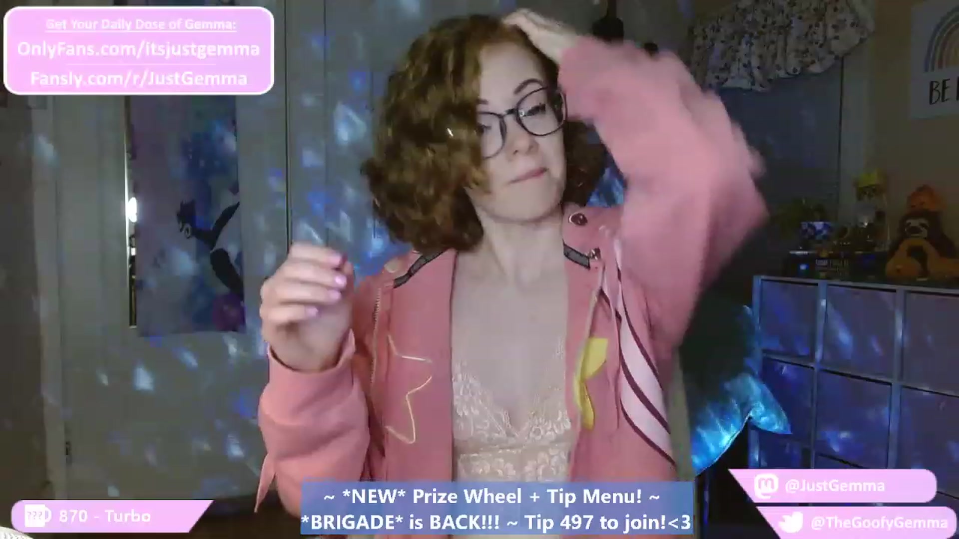 Gallery image thumbnail from JustGemma's myfreecams stream on, 01/10/2023, 03:22 image 6 of 20
