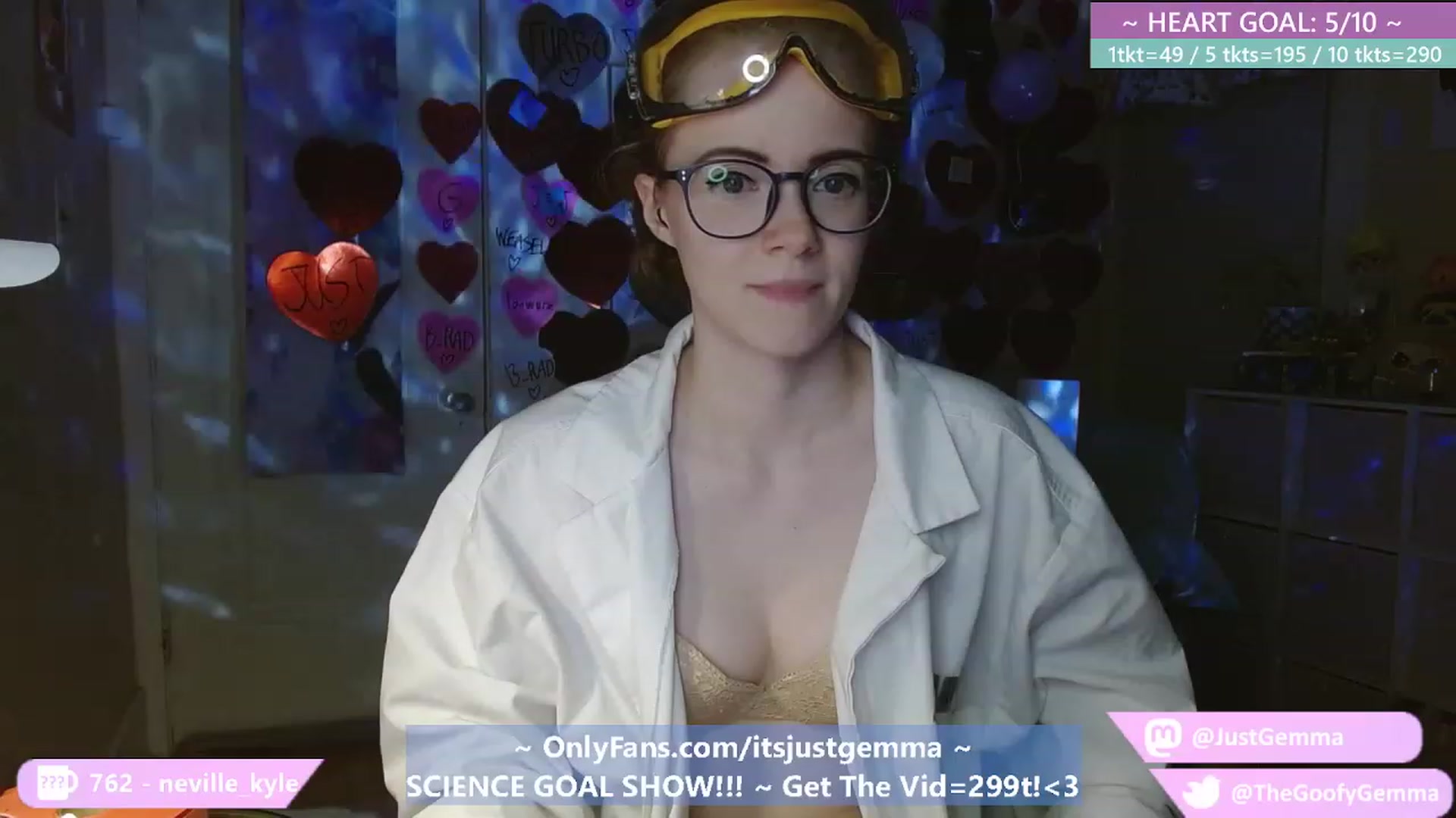 Gallery image thumbnail from JustGemma's myfreecams stream on, 02/25/2023, 03:03 image 19 of 20