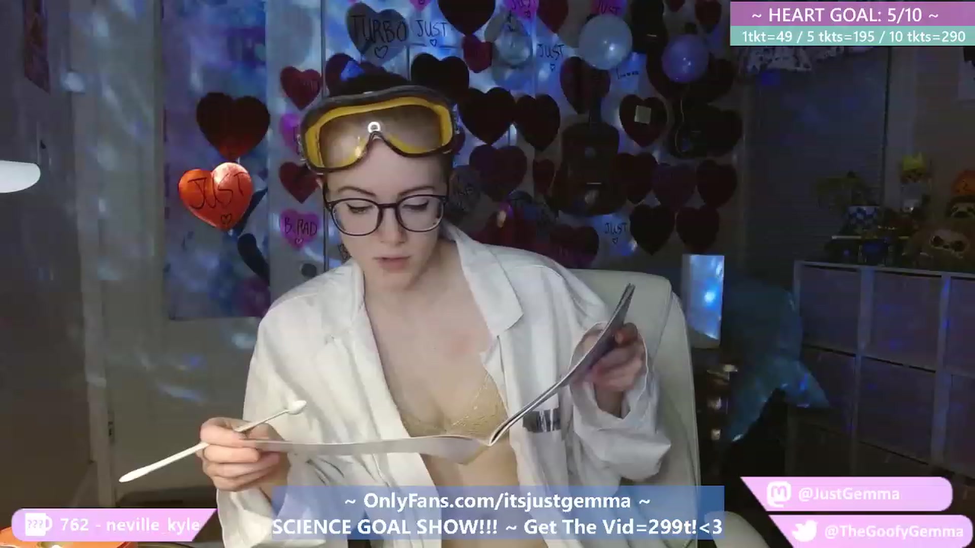 Gallery image thumbnail from JustGemma's myfreecams stream on, 02/25/2023, 03:03 image 13 of 20