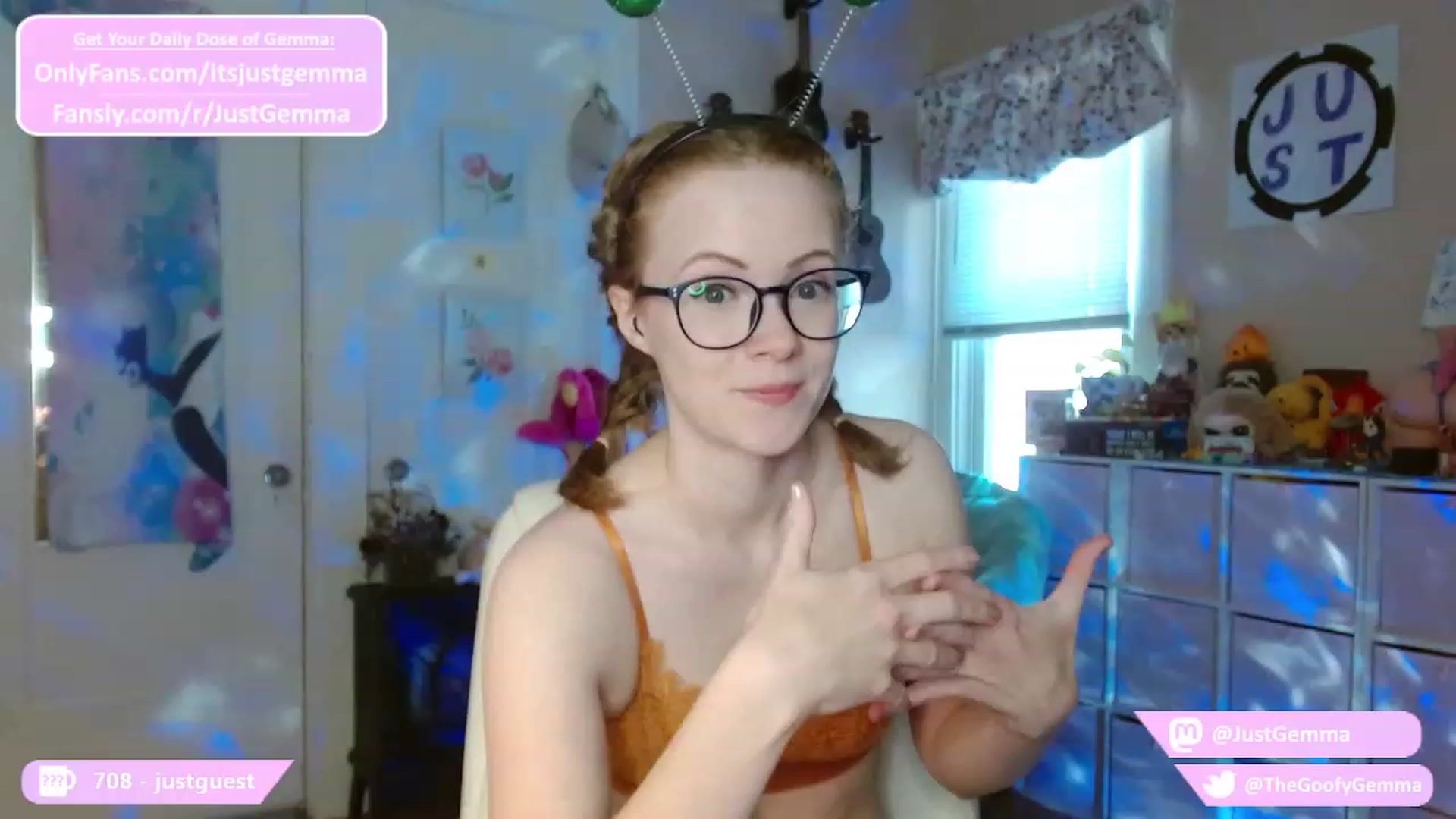Gallery image thumbnail from JustGemma's myfreecams stream on, 10/03/2023, 16:58 image 4 of 20