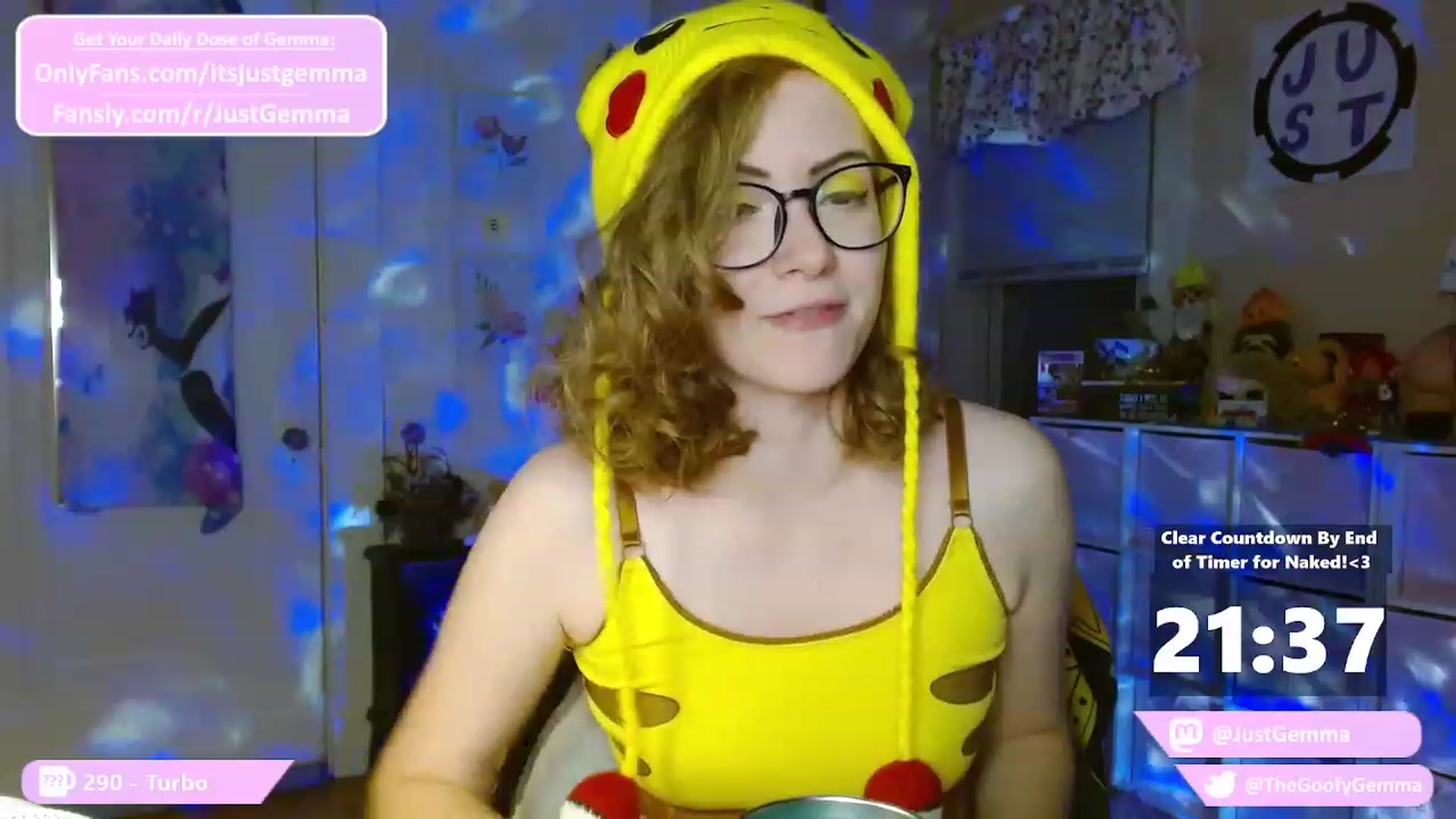 Gallery image thumbnail from JustGemma's myfreecams stream on, 10/10/2023, 01:33 image 13 of 20