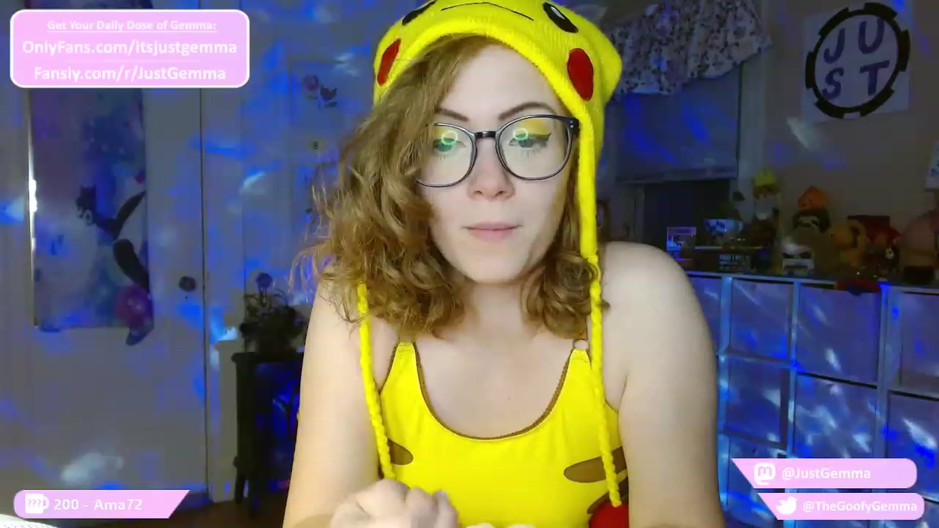 Gallery image thumbnail from JustGemma's myfreecams stream on, 10/10/2023, 01:33 image 3 of 20