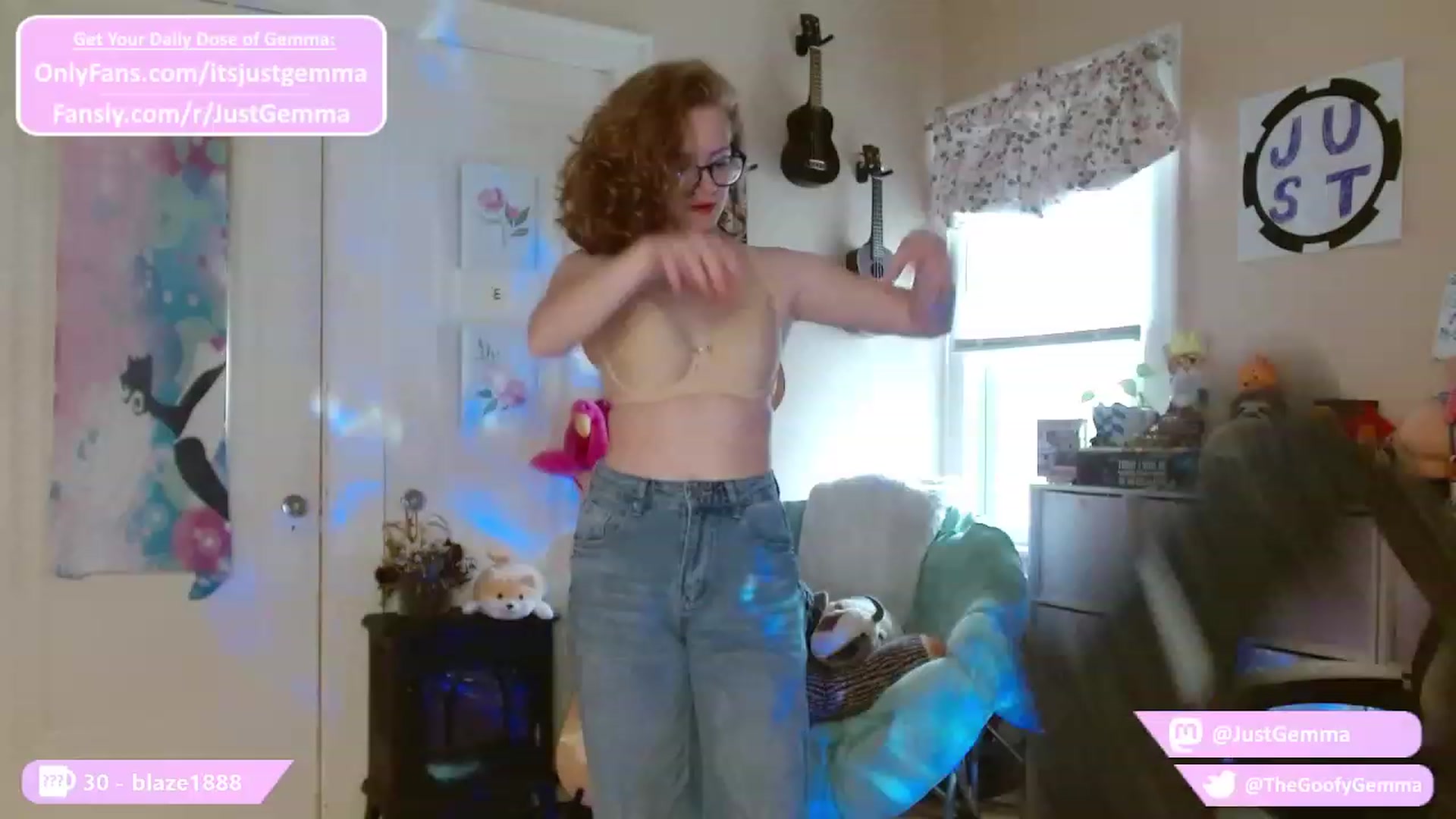 Gallery image thumbnail from JustGemma's myfreecams stream on, 10/10/2023, 16:46 image 14 of 20