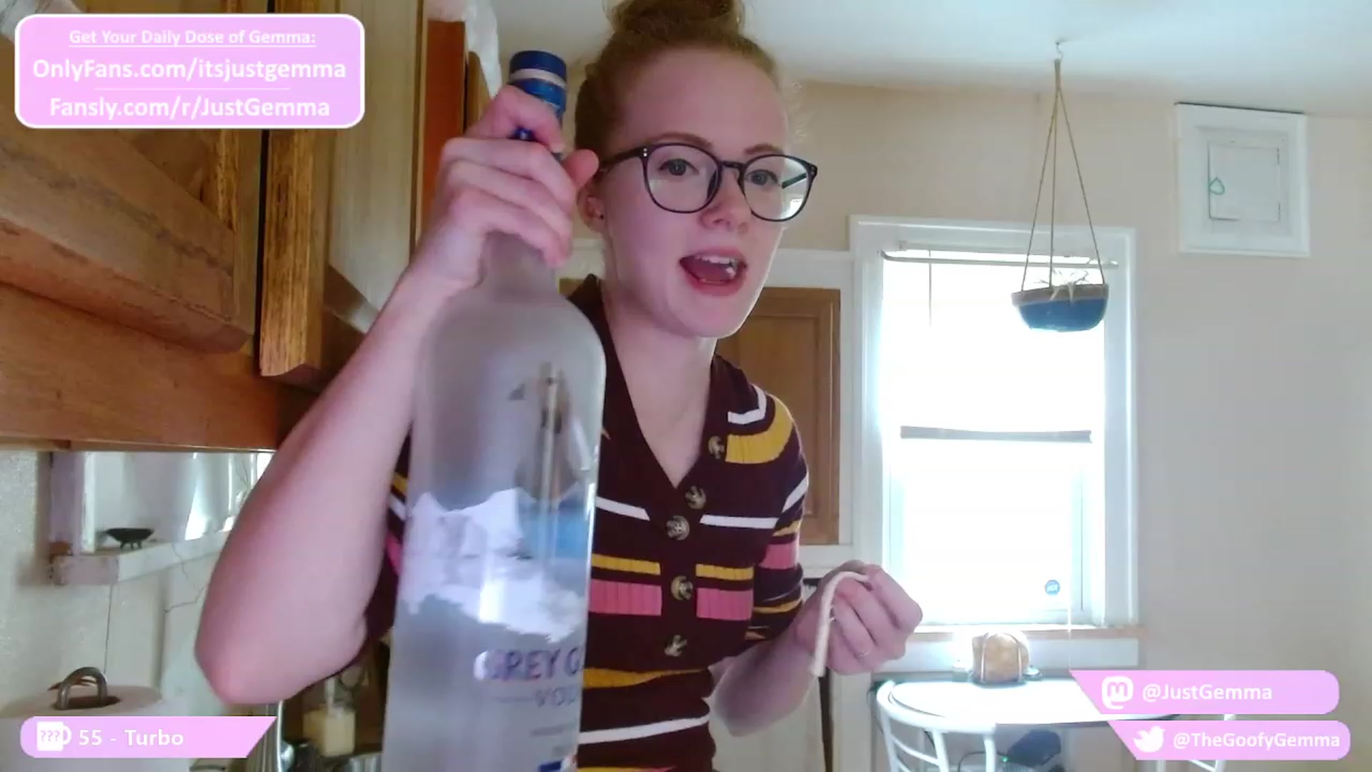 Gallery image thumbnail from JustGemma's myfreecams stream on, 10/18/2023, 16:15 image 12 of 20