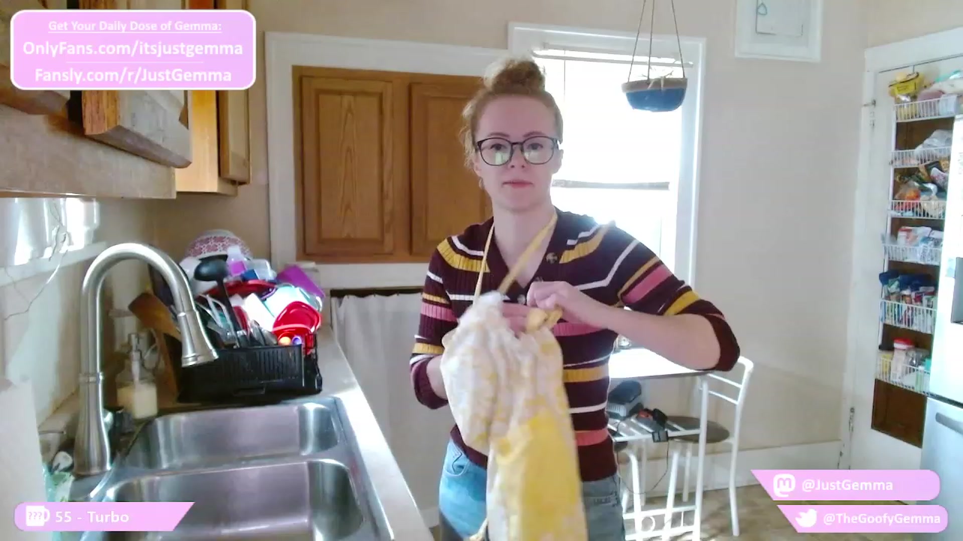 Gallery image thumbnail from JustGemma's myfreecams stream on, 10/18/2023, 16:15 image 3 of 20