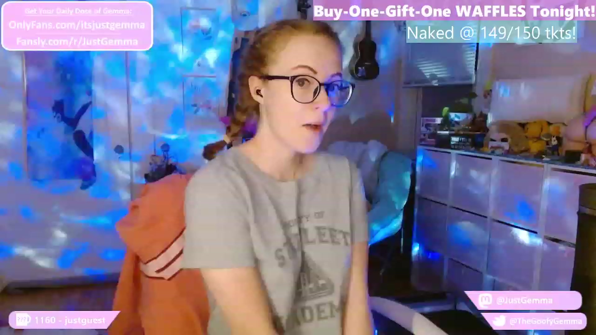 Gallery image thumbnail from JustGemma's myfreecams stream on, 11/14/2023, 03:03 image 2 of 20