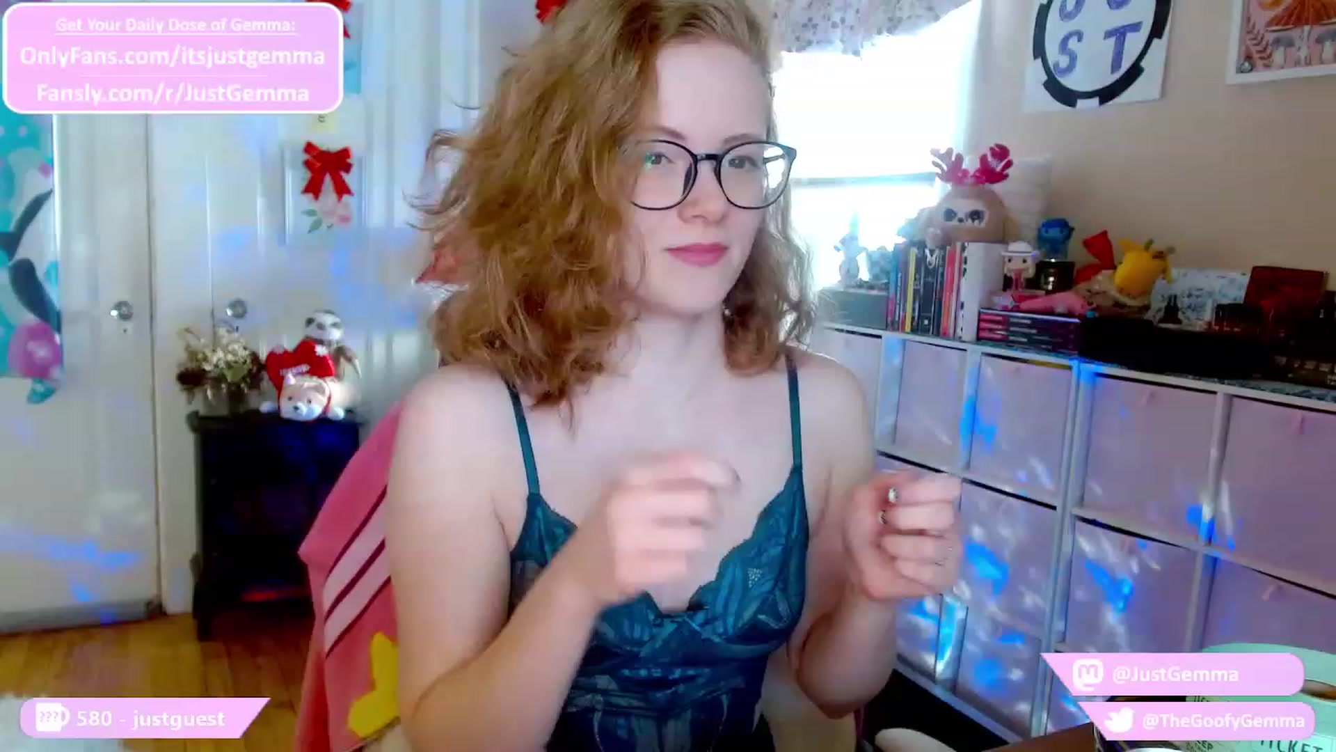 Gallery image thumbnail from JustGemma's myfreecams stream on, 11/29/2023, 17:38 image 15 of 20