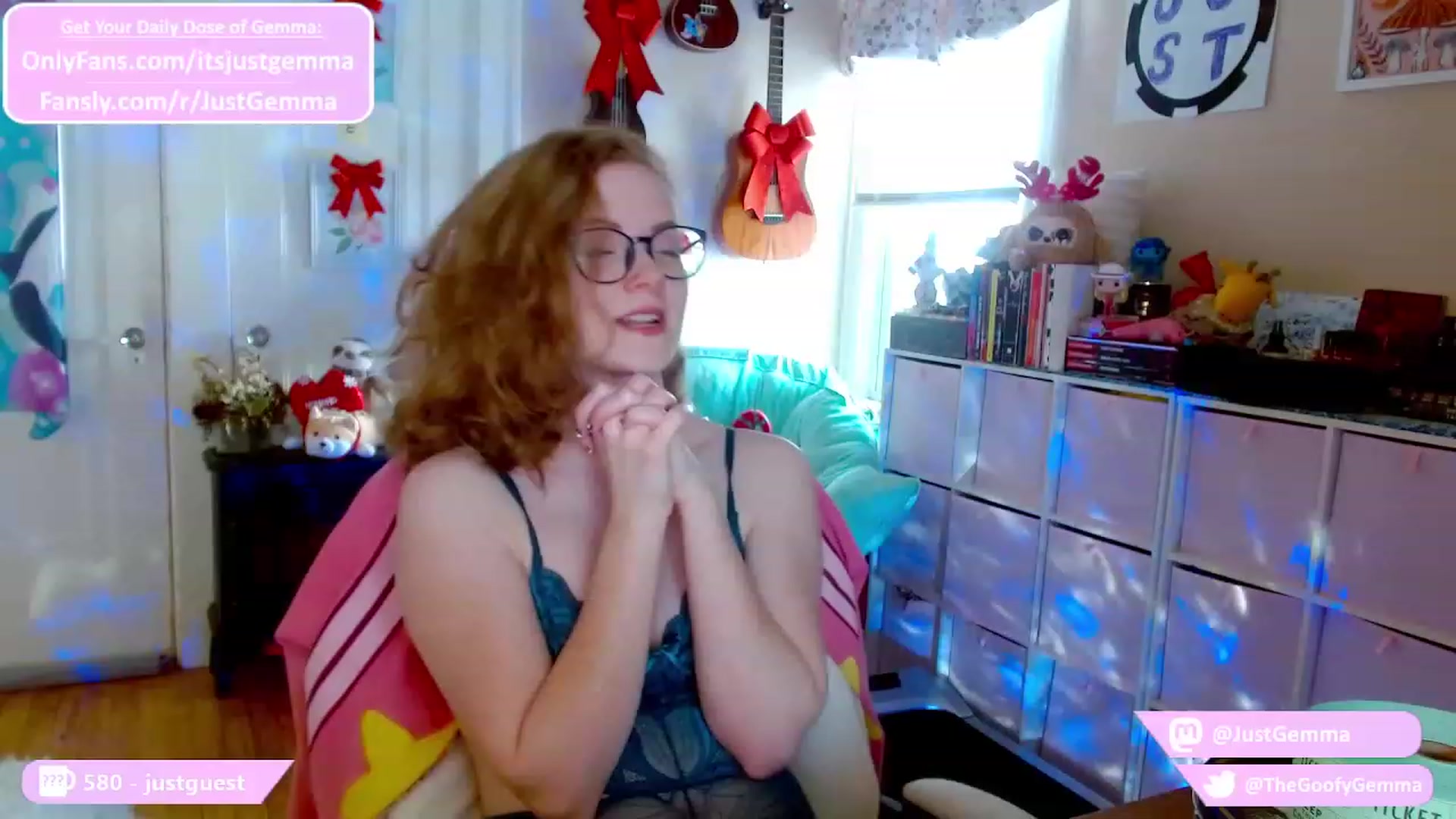 Gallery image thumbnail from JustGemma's myfreecams stream on, 11/29/2023, 17:38 image 16 of 20