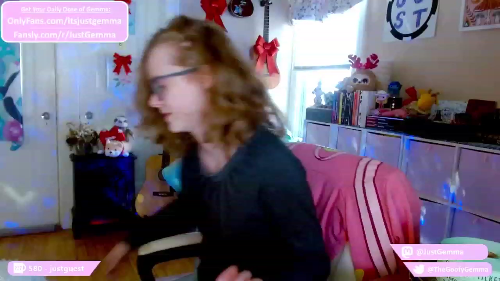 Gallery image thumbnail from JustGemma's myfreecams stream on, 11/29/2023, 18:00 image 15 of 20