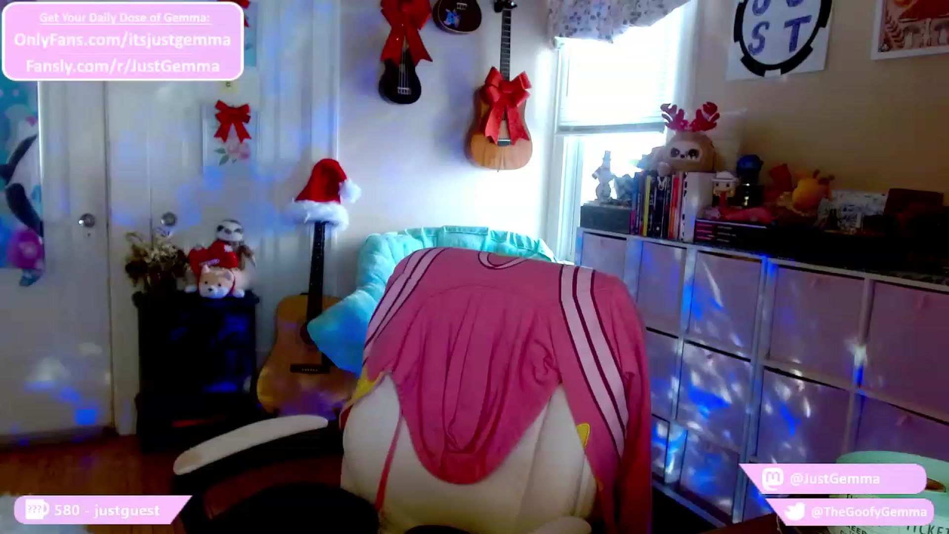 Gallery image thumbnail from JustGemma's myfreecams stream on, 11/29/2023, 18:00 image 12 of 20