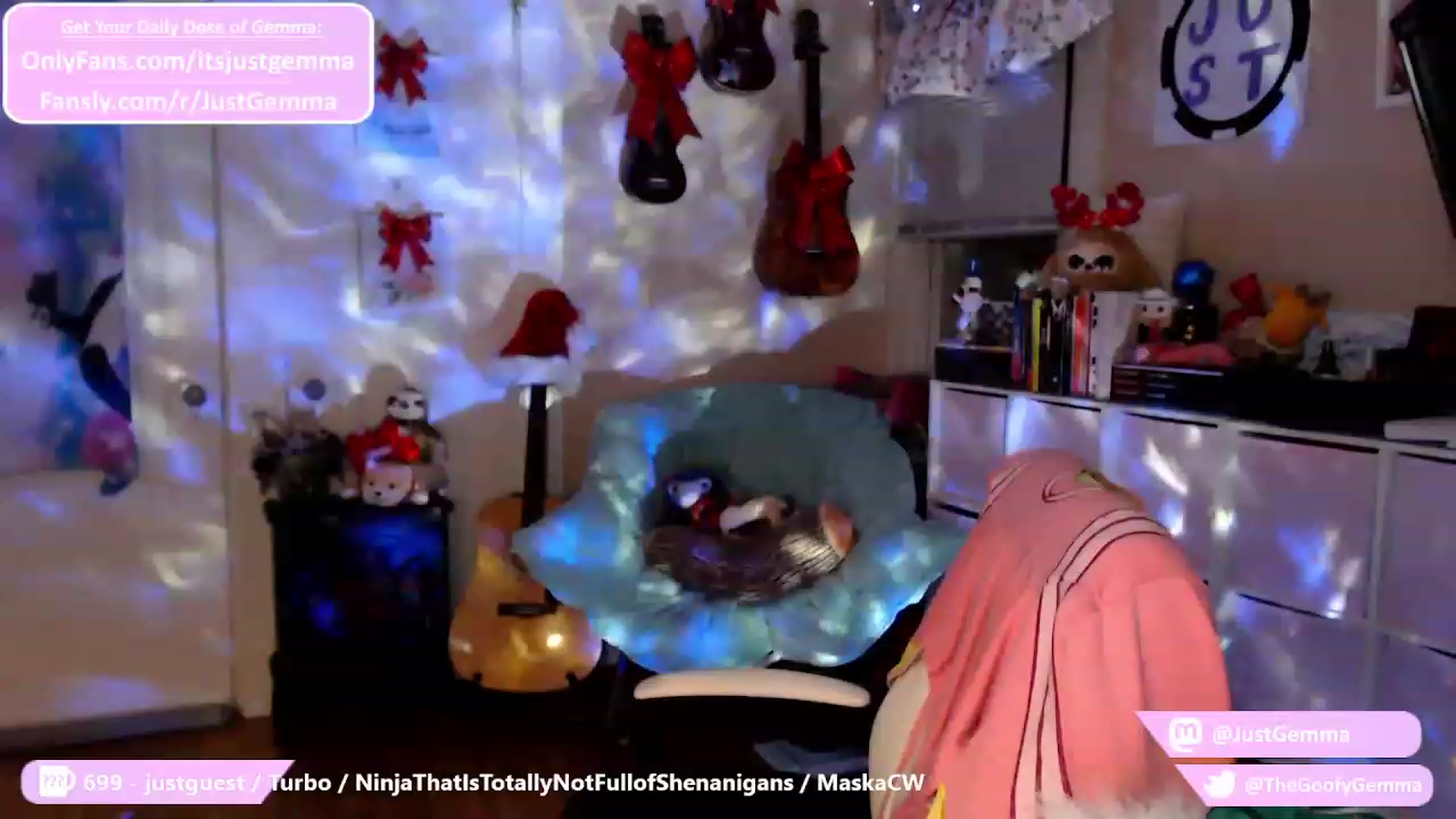 Gallery image thumbnail from JustGemma's myfreecams stream on, 12/02/2023, 03:03 image 4 of 20