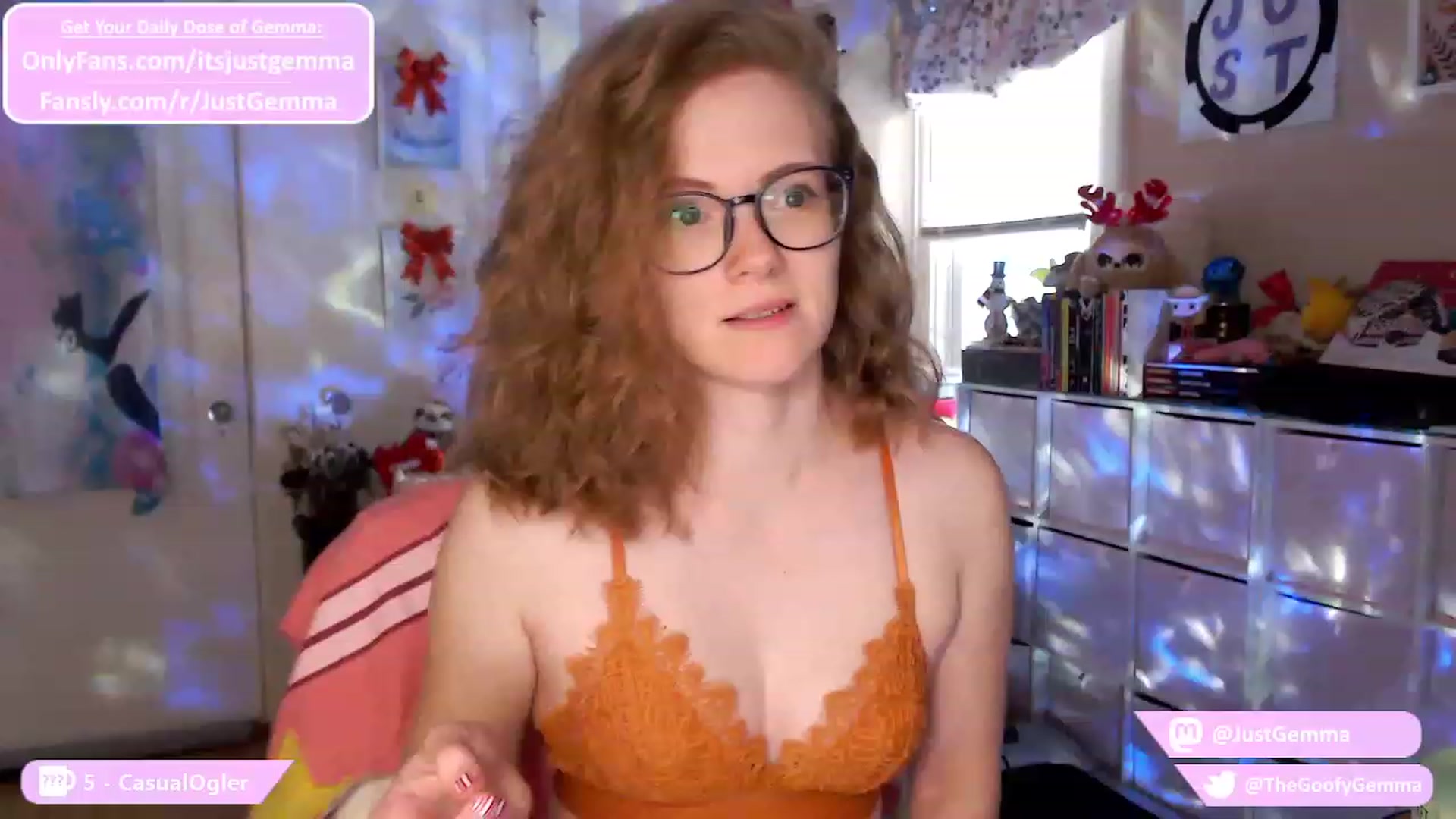 Gallery image thumbnail from JustGemma's myfreecams stream on, 12/05/2023, 17:11 image 1 of 20