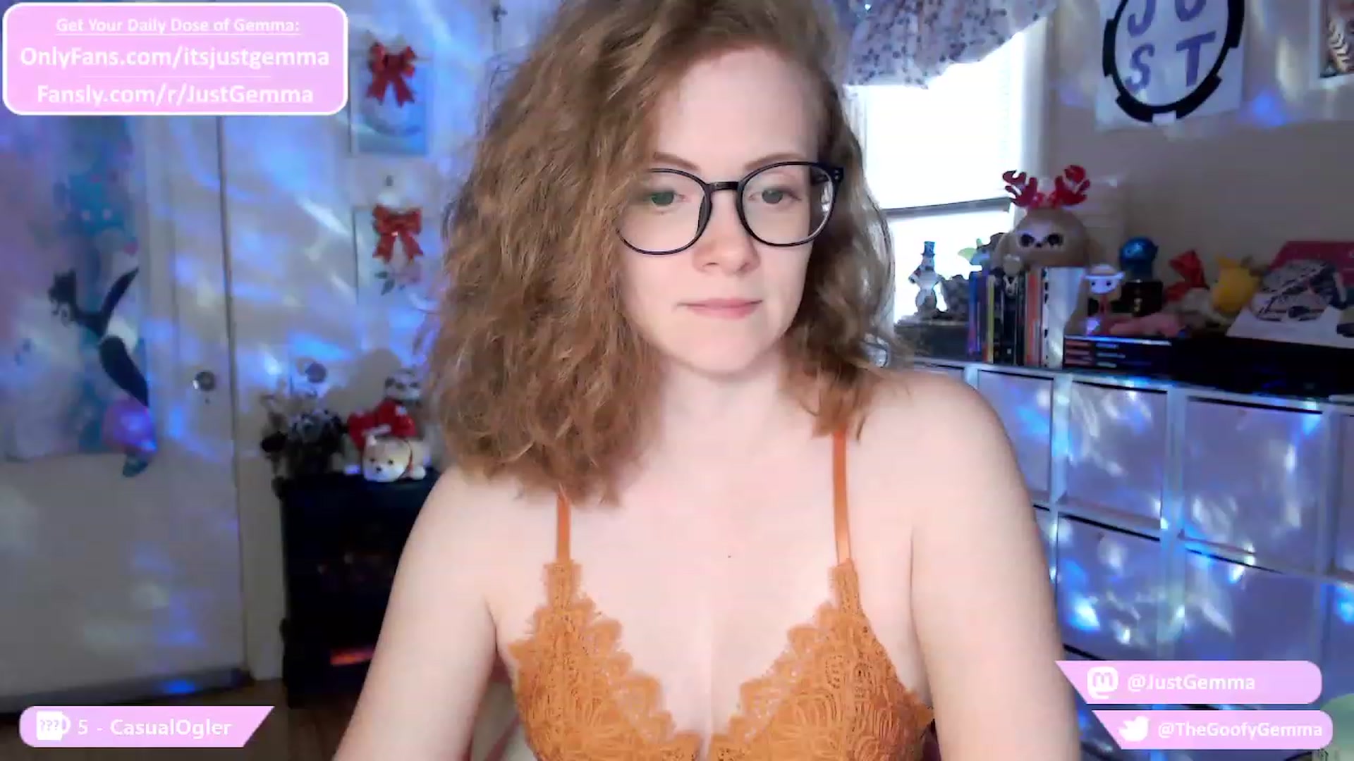 Gallery image thumbnail from JustGemma's myfreecams stream on, 12/05/2023, 17:11 image 3 of 20