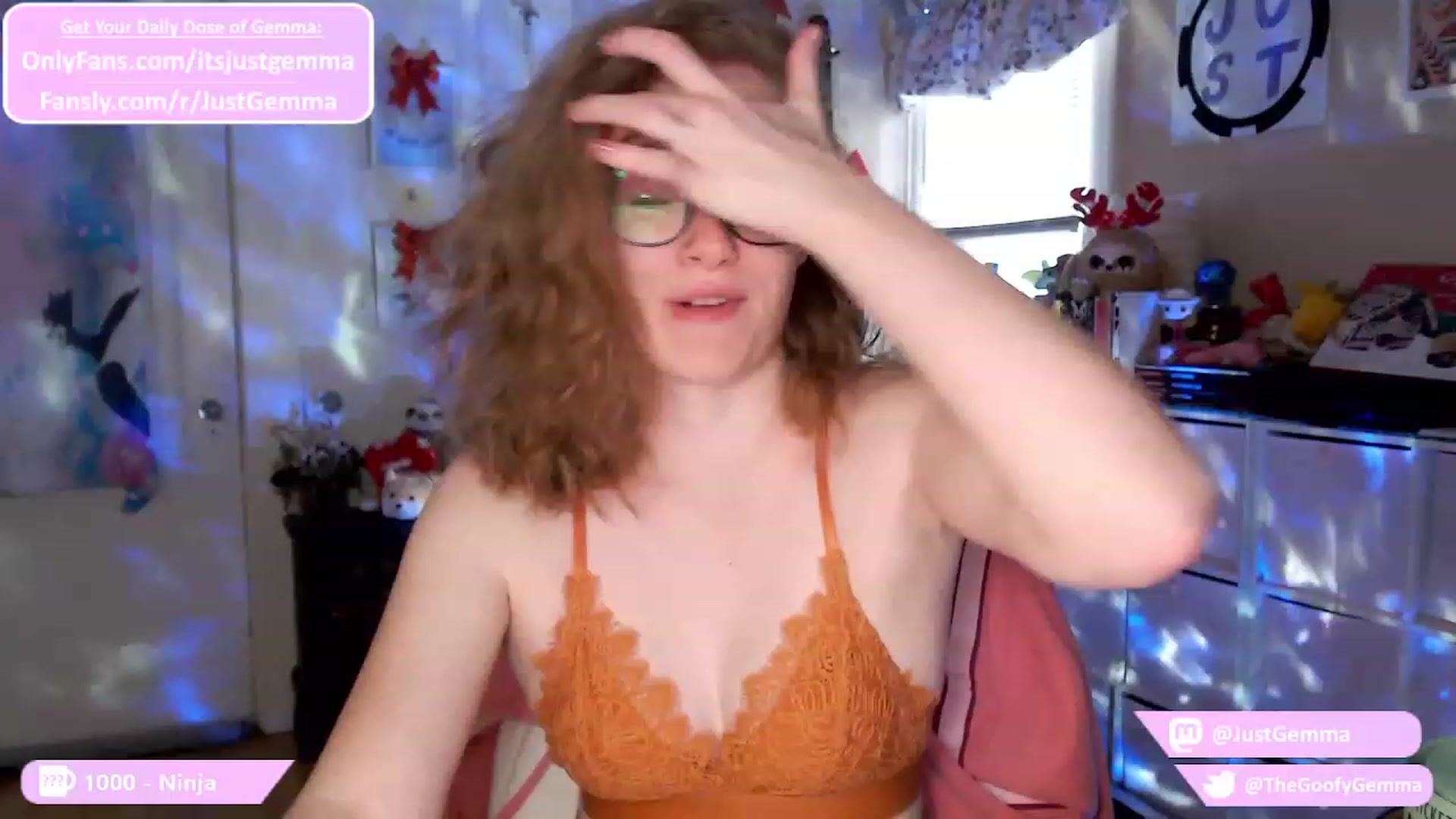 Gallery image thumbnail from JustGemma's myfreecams stream on, 12/05/2023, 17:11 image 12 of 20