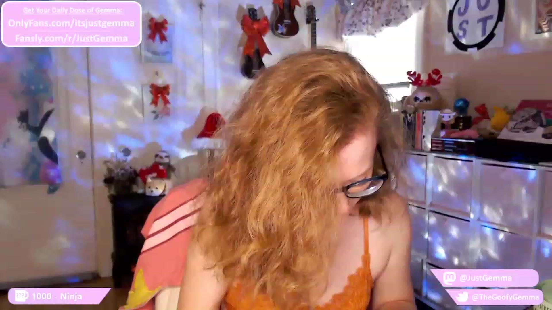 Gallery image thumbnail from JustGemma's myfreecams stream on, 12/05/2023, 17:11 image 14 of 20