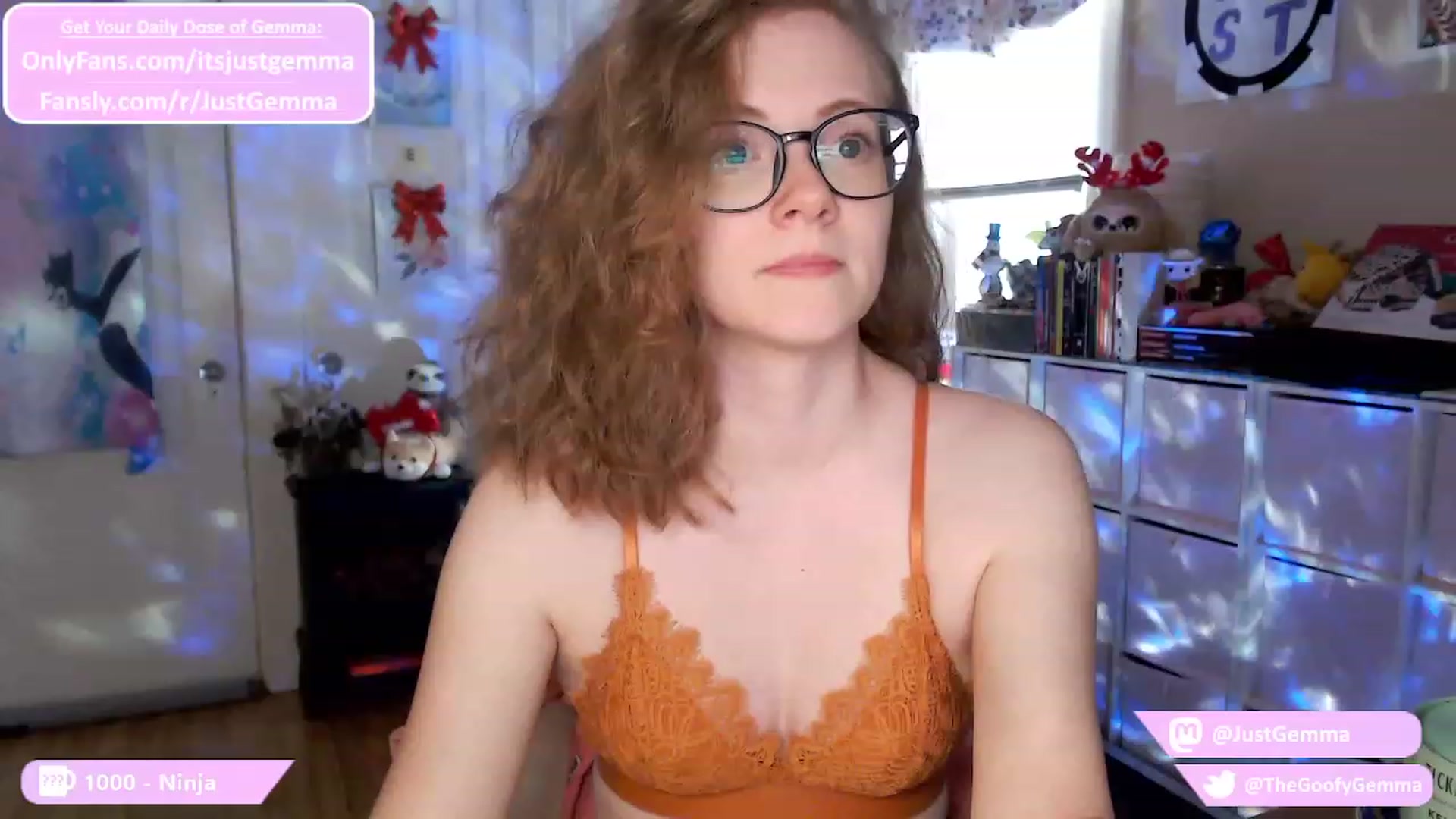 Gallery image thumbnail from JustGemma's myfreecams stream on, 12/05/2023, 18:01 image 12 of 20