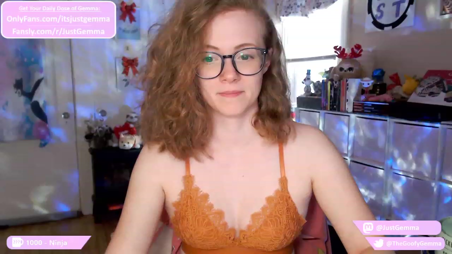 Gallery image thumbnail from JustGemma's myfreecams stream on, 12/05/2023, 18:01 image 7 of 20