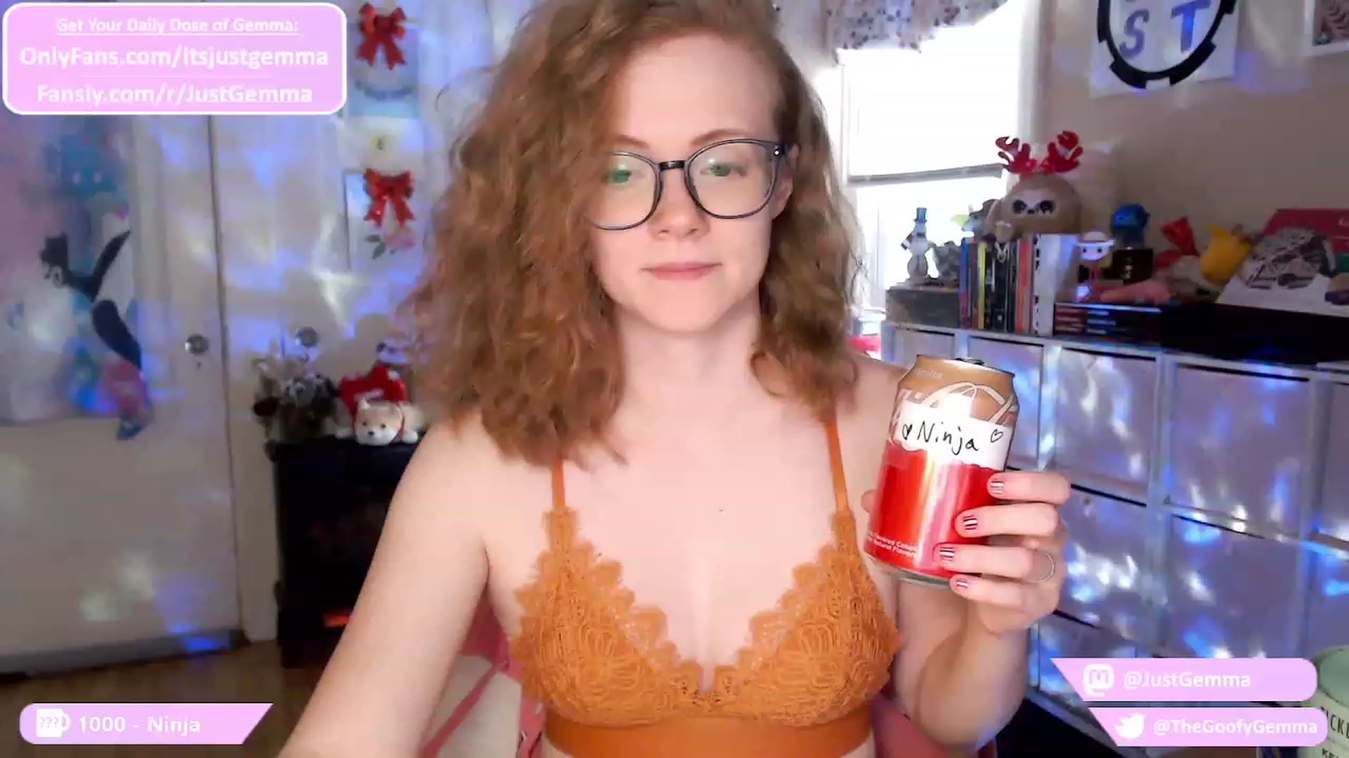 Gallery image thumbnail from JustGemma's myfreecams stream on, 12/05/2023, 18:01 image 5 of 20
