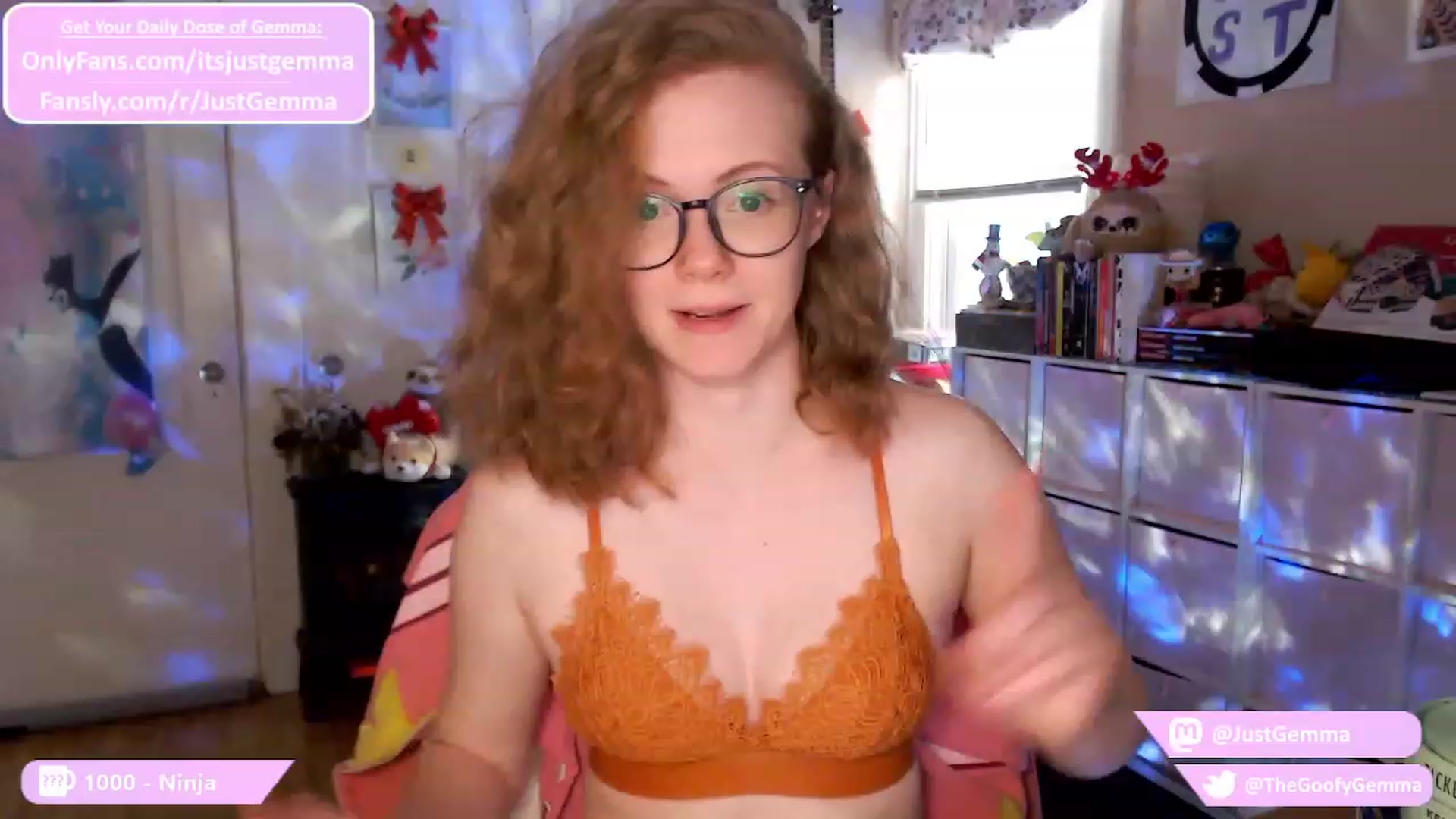Gallery image thumbnail from JustGemma's myfreecams stream on, 12/05/2023, 18:01 image 6 of 20