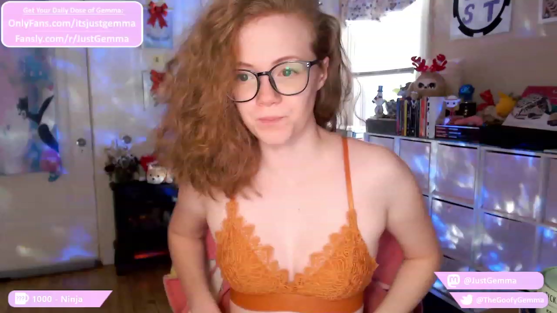 Gallery image thumbnail from JustGemma's myfreecams stream on, 12/05/2023, 18:01 image 9 of 20