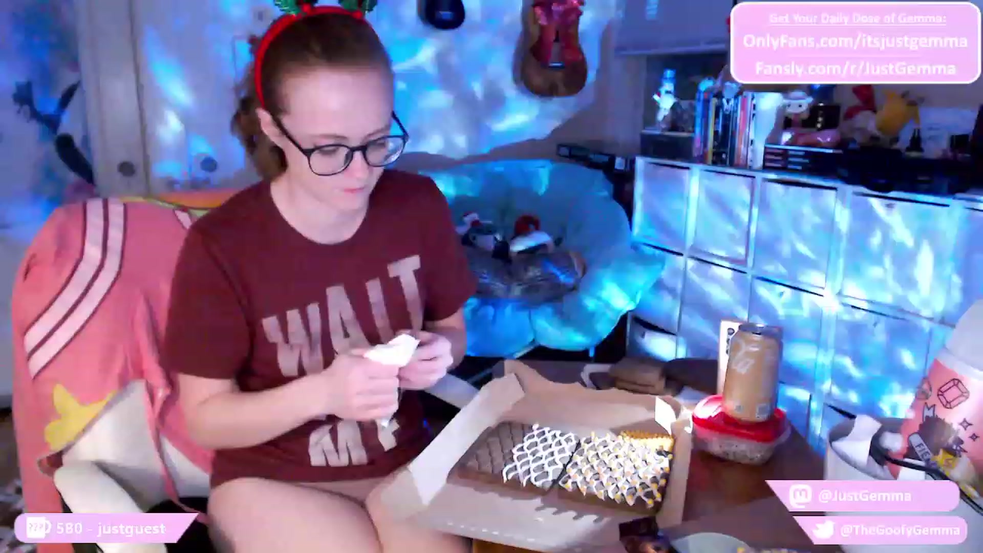 Gallery image thumbnail from JustGemma's myfreecams stream on, 12/09/2023, 01:44 image 19 of 20