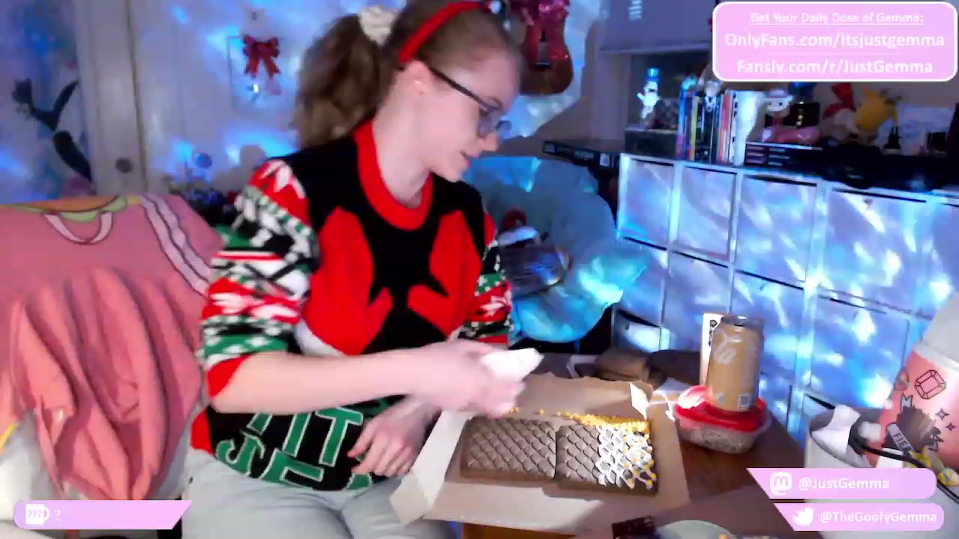 Gallery image thumbnail from JustGemma's myfreecams stream on, 12/09/2023, 01:44 image 7 of 20