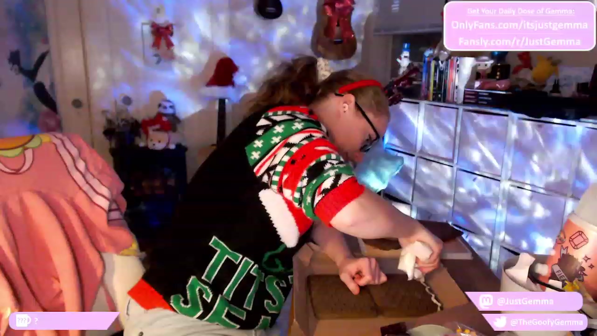 Gallery image thumbnail from JustGemma's myfreecams stream on, 12/09/2023, 01:44 image 2 of 20