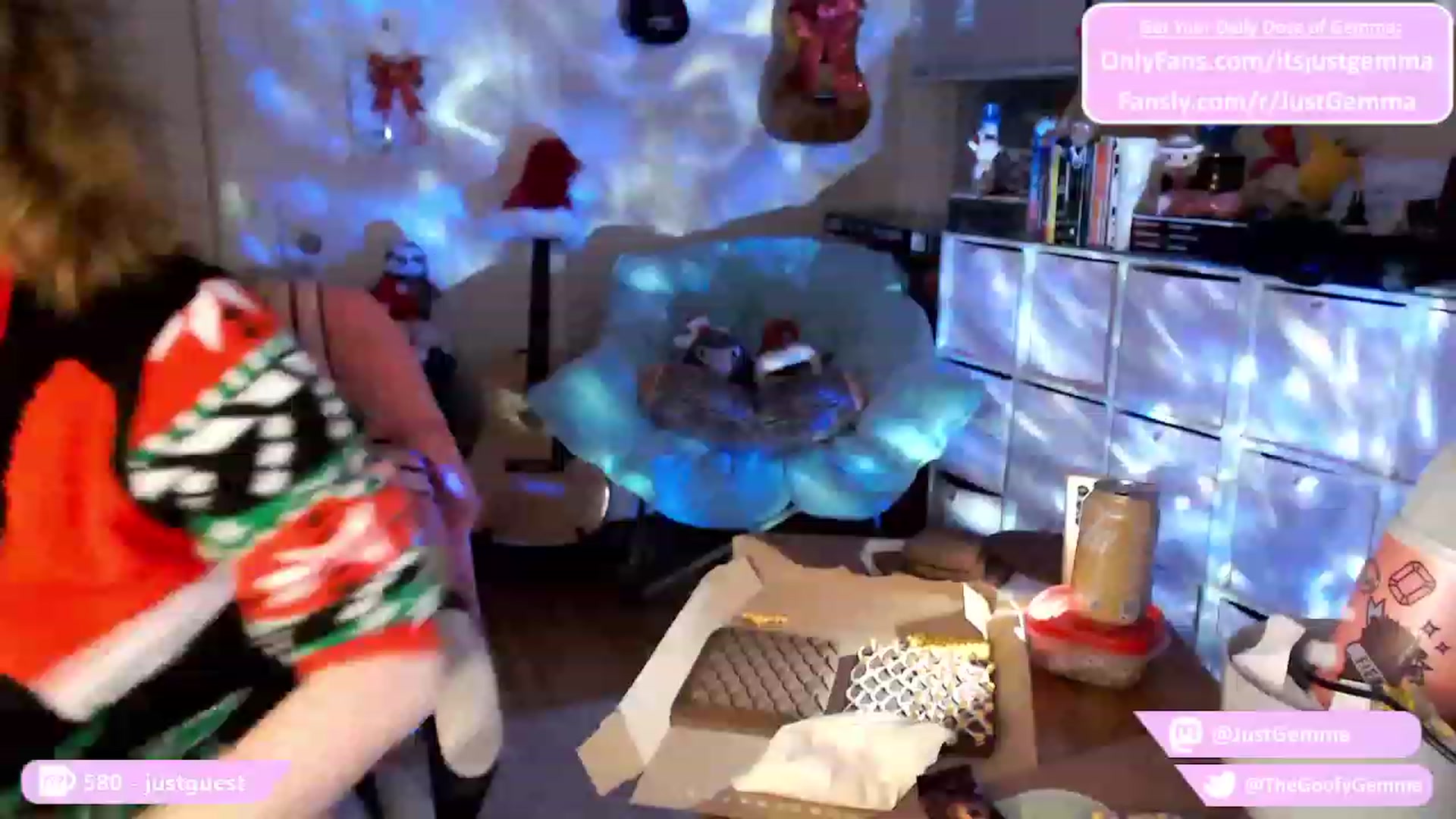 Gallery image thumbnail from JustGemma's myfreecams stream on, 12/09/2023, 01:44 image 11 of 20