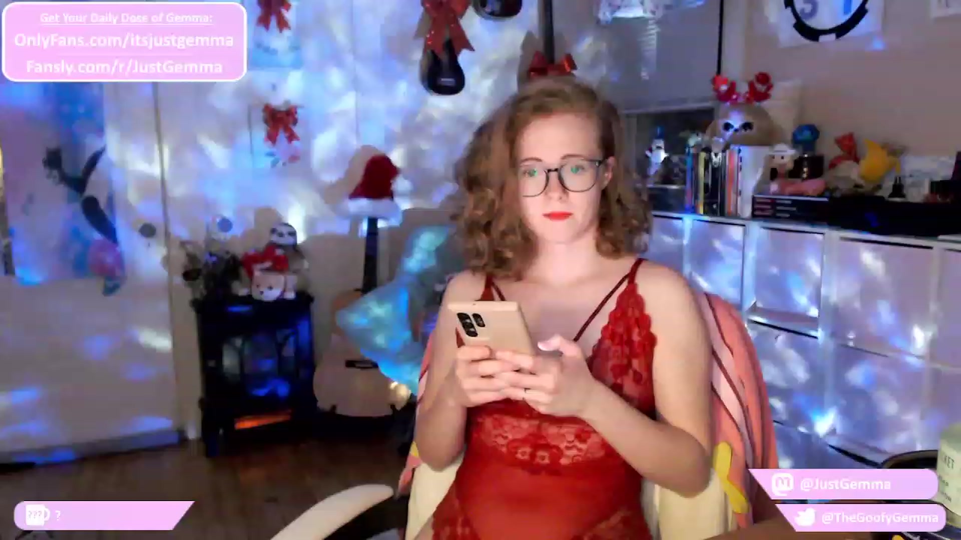 Gallery image thumbnail from JustGemma's myfreecams stream on, 12/12/2023, 01:22 image 3 of 20