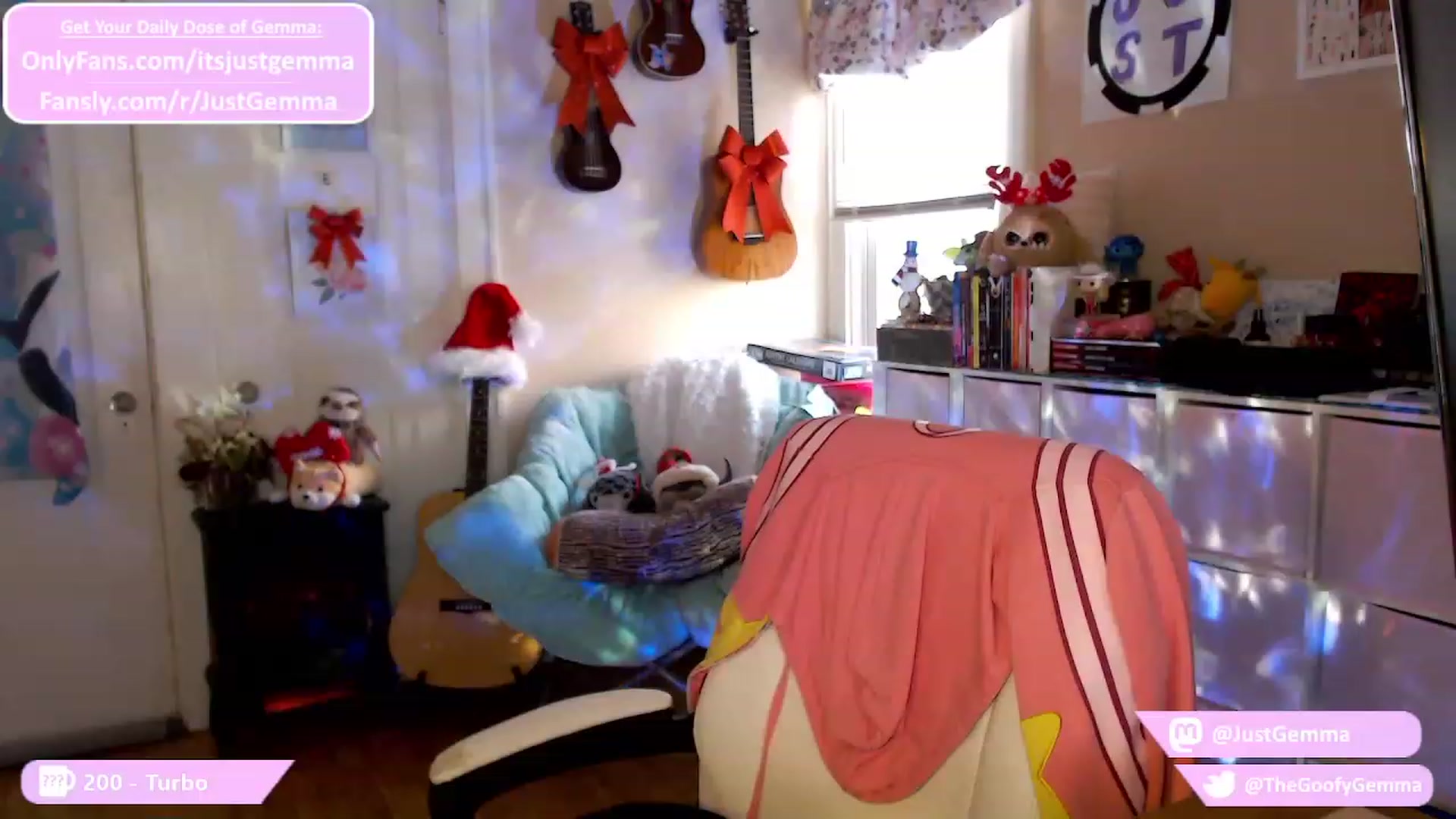 Gallery image thumbnail from JustGemma's myfreecams stream on, 12/12/2023, 18:03 image 15 of 20