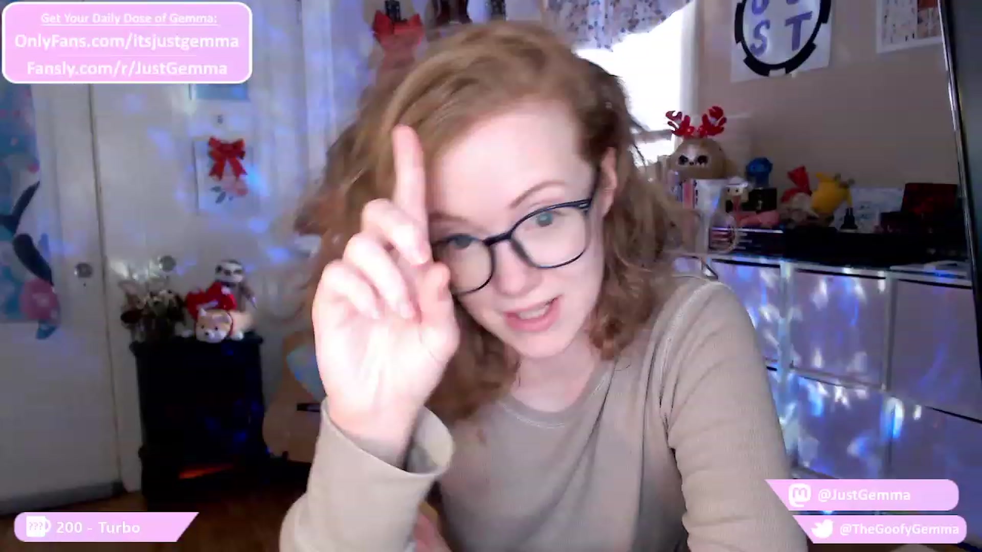 Gallery image thumbnail from JustGemma's myfreecams stream on, 12/12/2023, 18:03 image 17 of 20