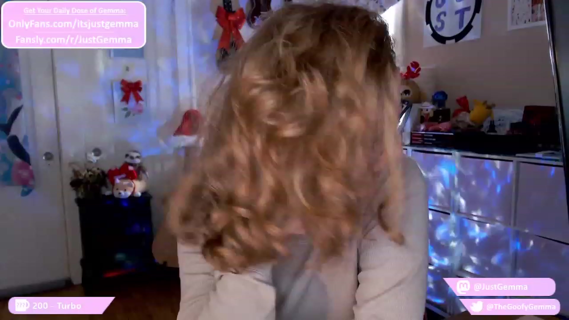 Gallery image thumbnail from JustGemma's myfreecams stream on, 12/12/2023, 18:03 image 19 of 20