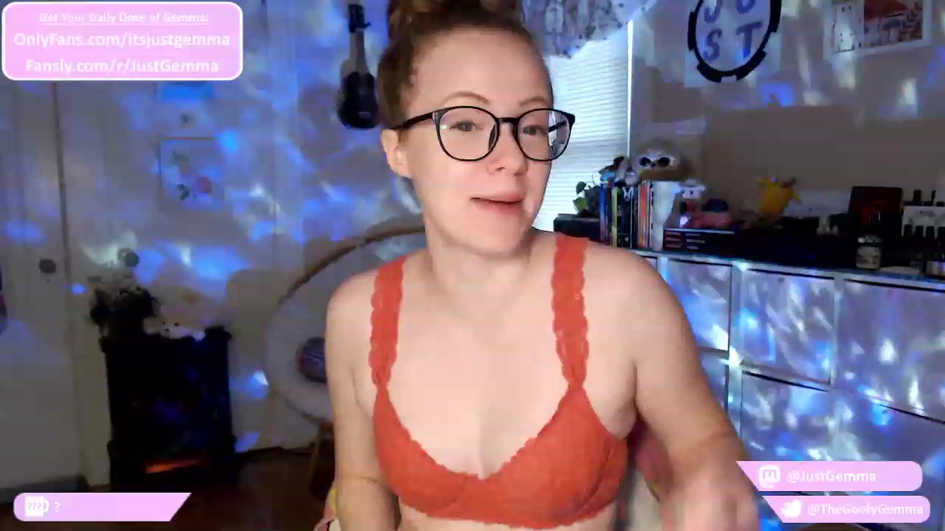 Gallery image thumbnail from JustGemma's myfreecams stream on, 01/03/2024, 18:32 image 2 of 20