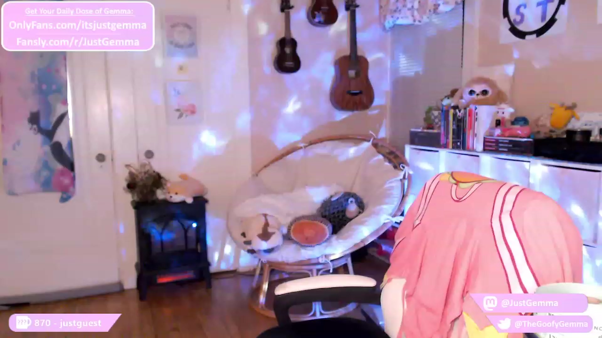 Gallery image thumbnail from JustGemma's myfreecams stream on, 01/06/2024, 03:02 image 7 of 20
