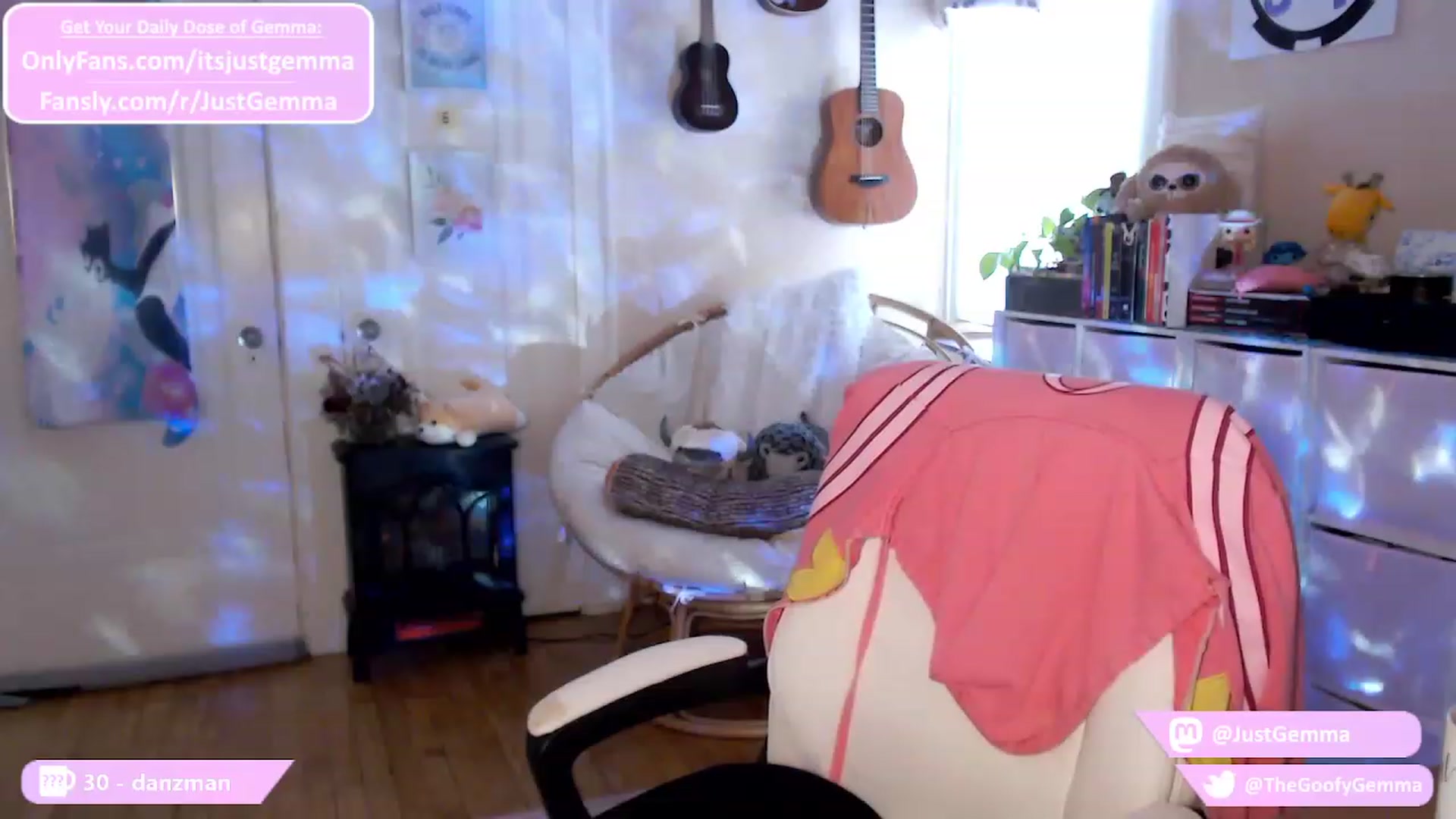 Gallery image thumbnail from JustGemma's myfreecams stream on, 01/23/2024, 17:03 image 14 of 20