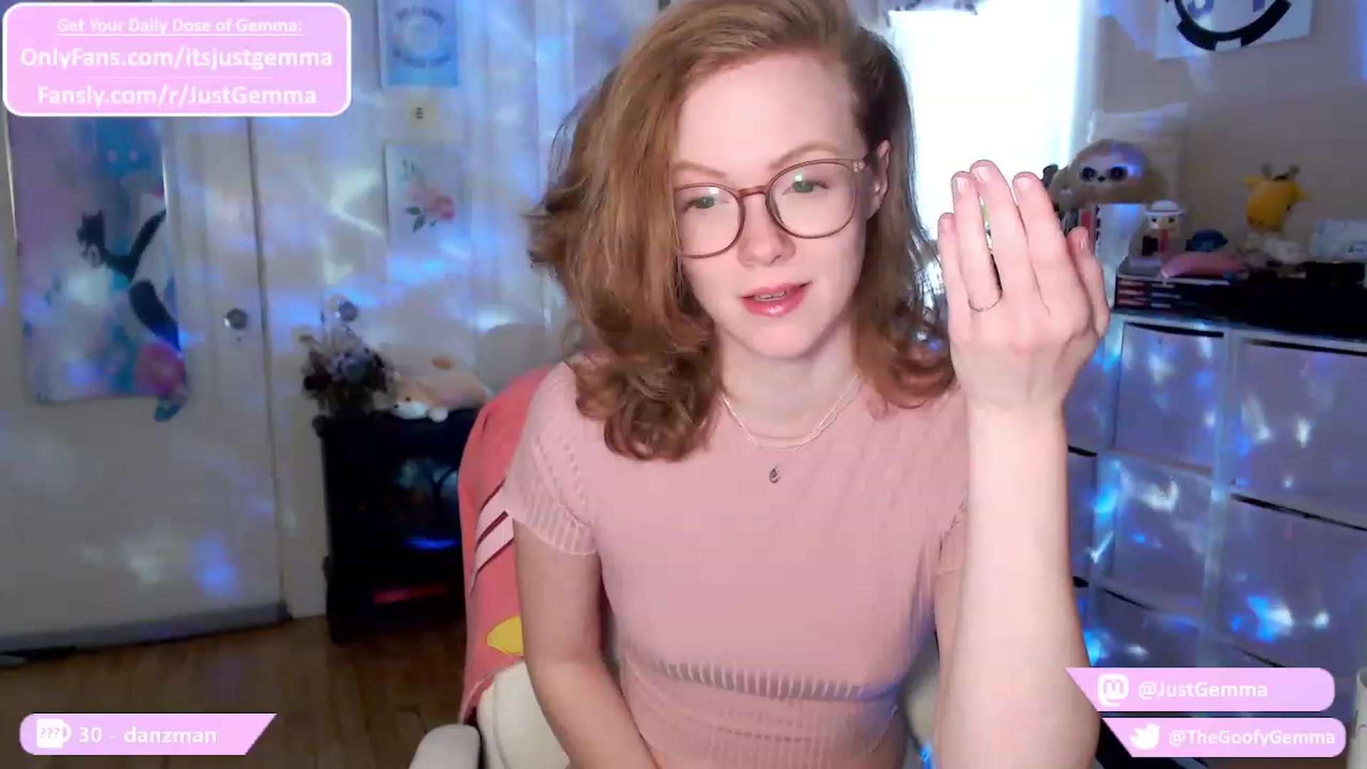 Gallery image thumbnail from JustGemma's myfreecams stream on, 01/23/2024, 17:03 image 15 of 20