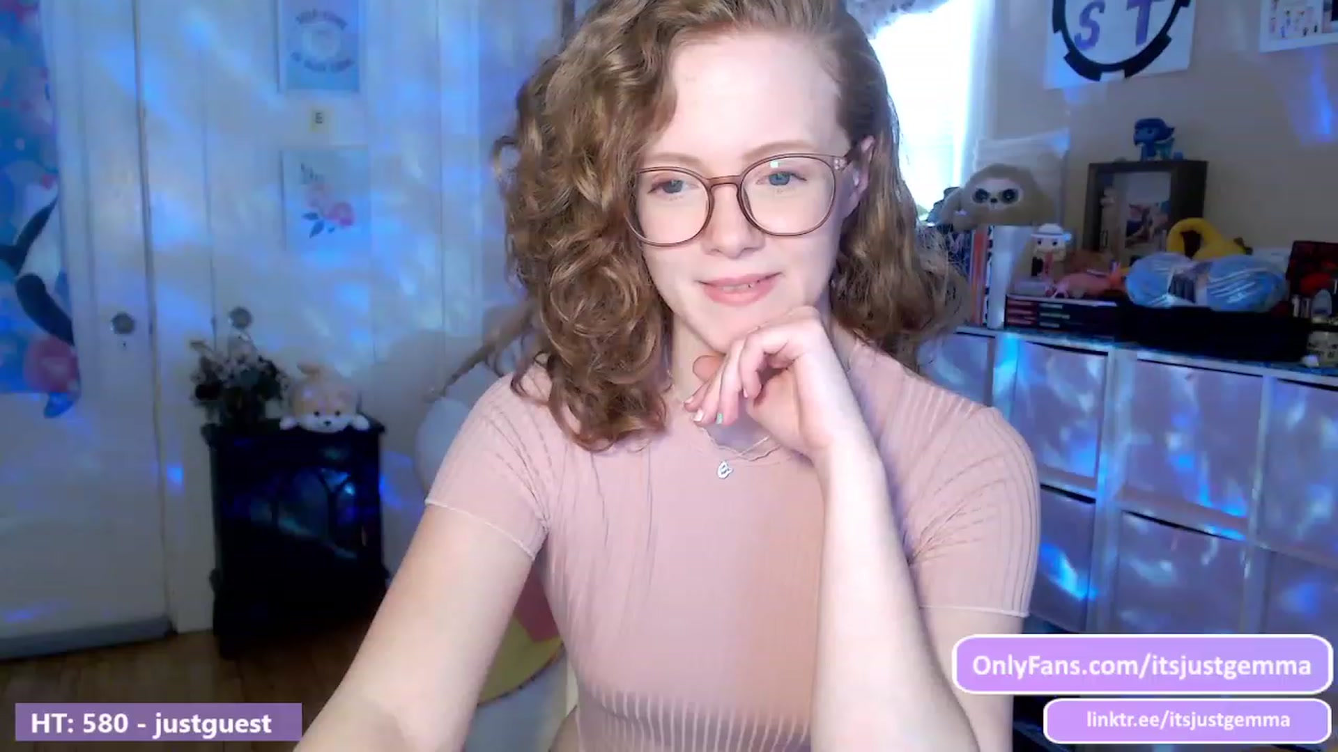 Gallery image thumbnail from JustGemma's myfreecams stream on, 02/21/2024, 19:27 image 6 of 20