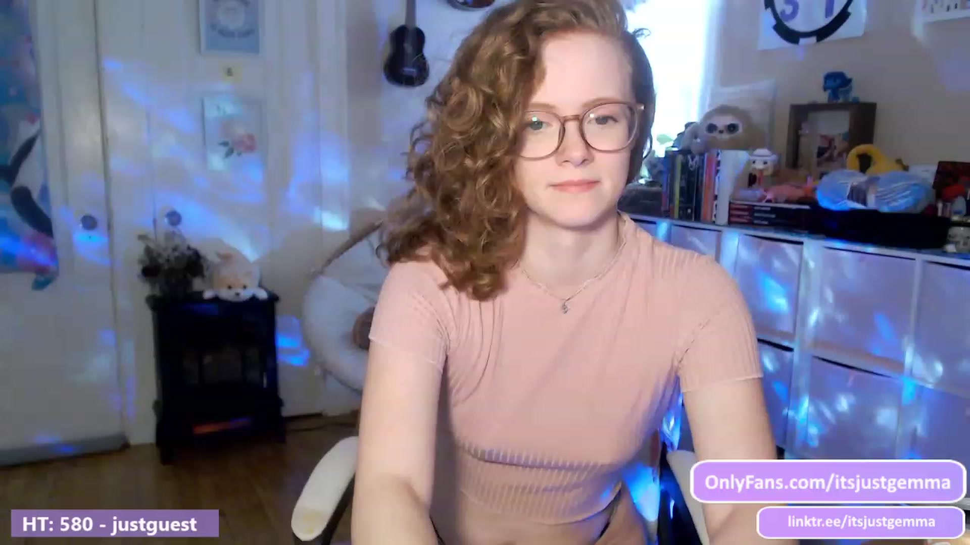 Gallery image thumbnail from JustGemma's myfreecams stream on, 02/21/2024, 19:27 image 4 of 20