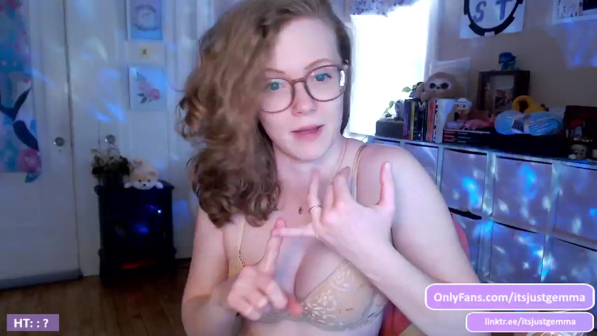 Gallery image thumbnail from JustGemma's myfreecams stream on, 02/27/2024, 17:24 image 16 of 20