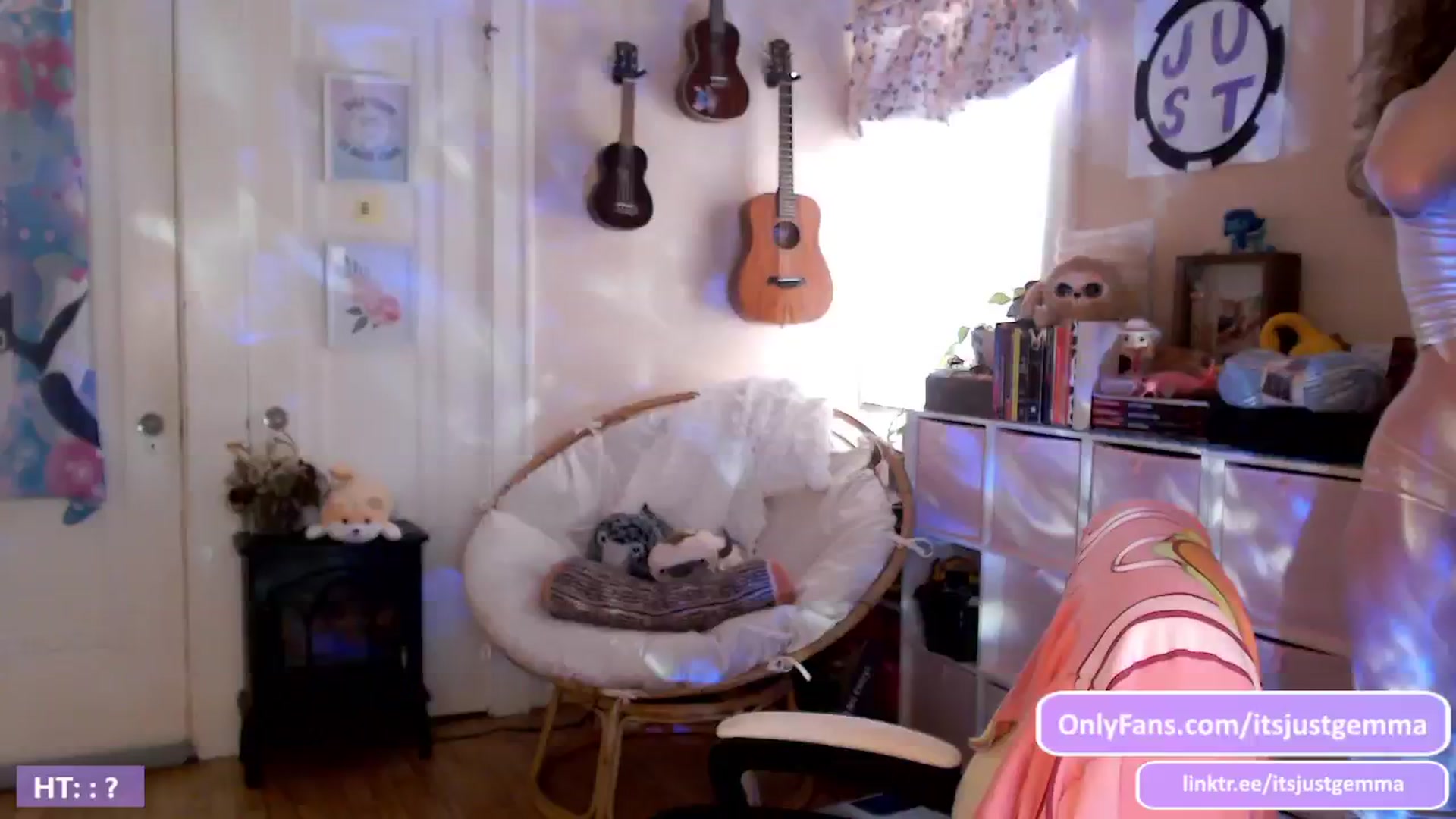 Gallery image thumbnail from JustGemma's myfreecams stream on, 02/27/2024, 18:08 image 11 of 20