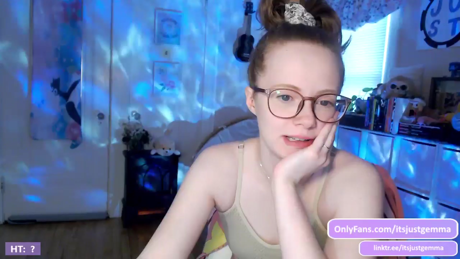 Gallery image thumbnail from JustGemma's myfreecams stream on, 04/02/2024, 17:03 image 1 of 20