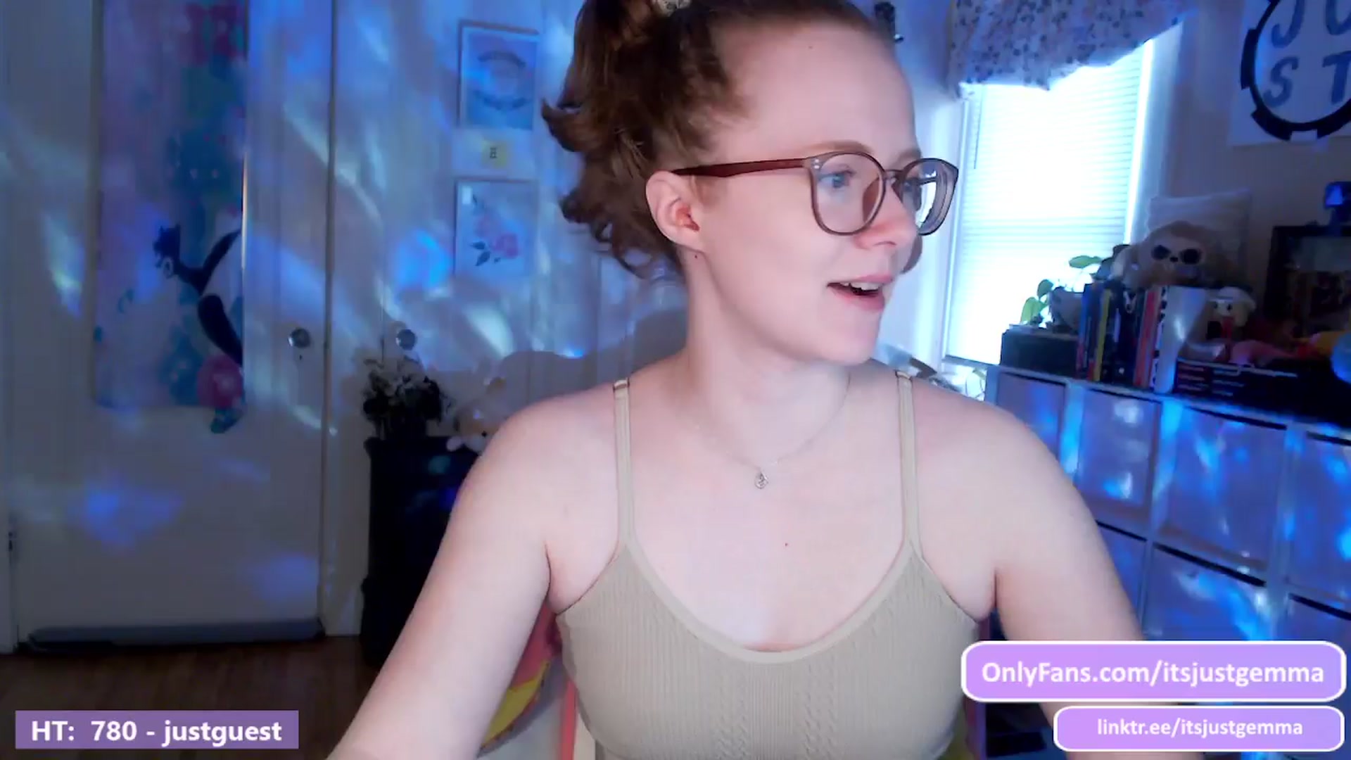 Gallery image thumbnail from JustGemma's myfreecams stream on, 04/02/2024, 17:03 image 9 of 20
