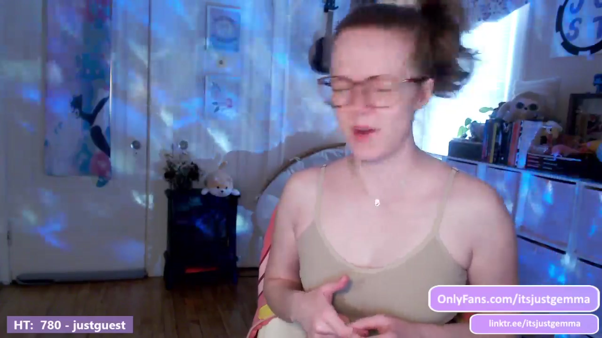 Gallery image thumbnail from JustGemma's myfreecams stream on, 04/02/2024, 17:03 image 12 of 20