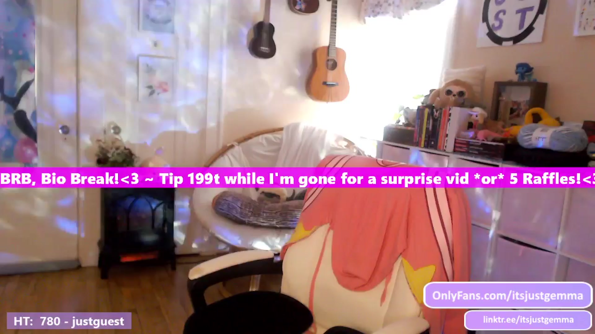 Gallery image thumbnail from JustGemma's myfreecams stream on, 04/03/2024, 17:03 image 7 of 20