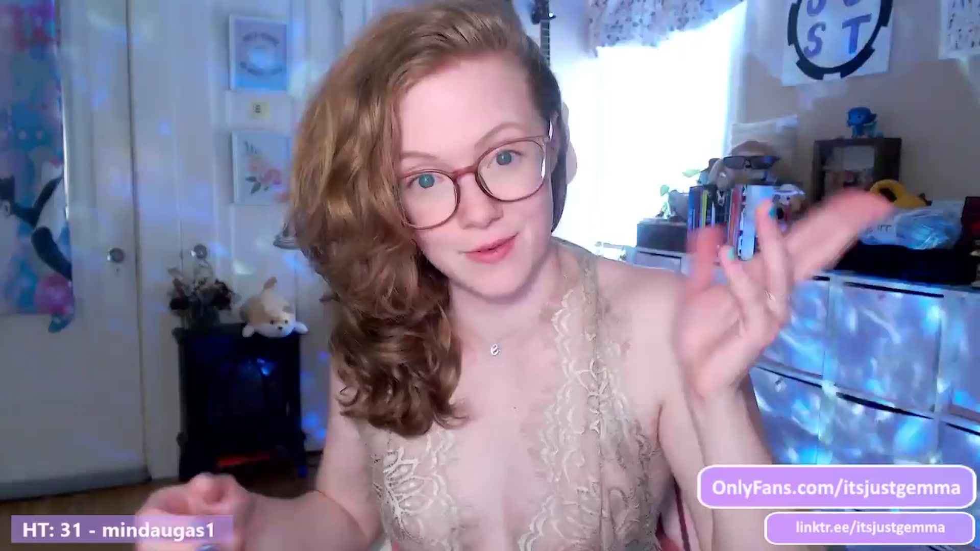 Gallery image thumbnail from JustGemma's myfreecams stream on, 04/10/2024, 16:50 image 15 of 20