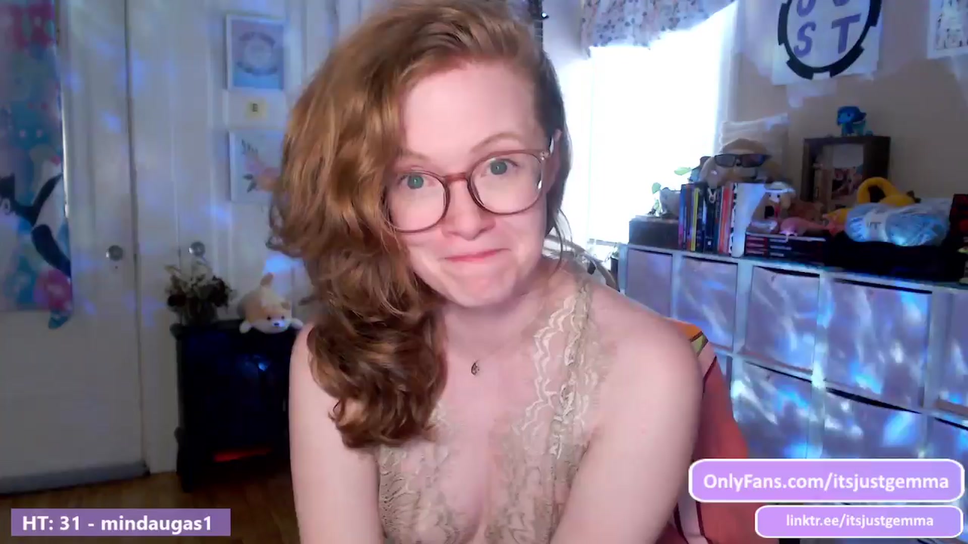 Gallery image thumbnail from JustGemma's myfreecams stream on, 04/10/2024, 16:50 image 13 of 20