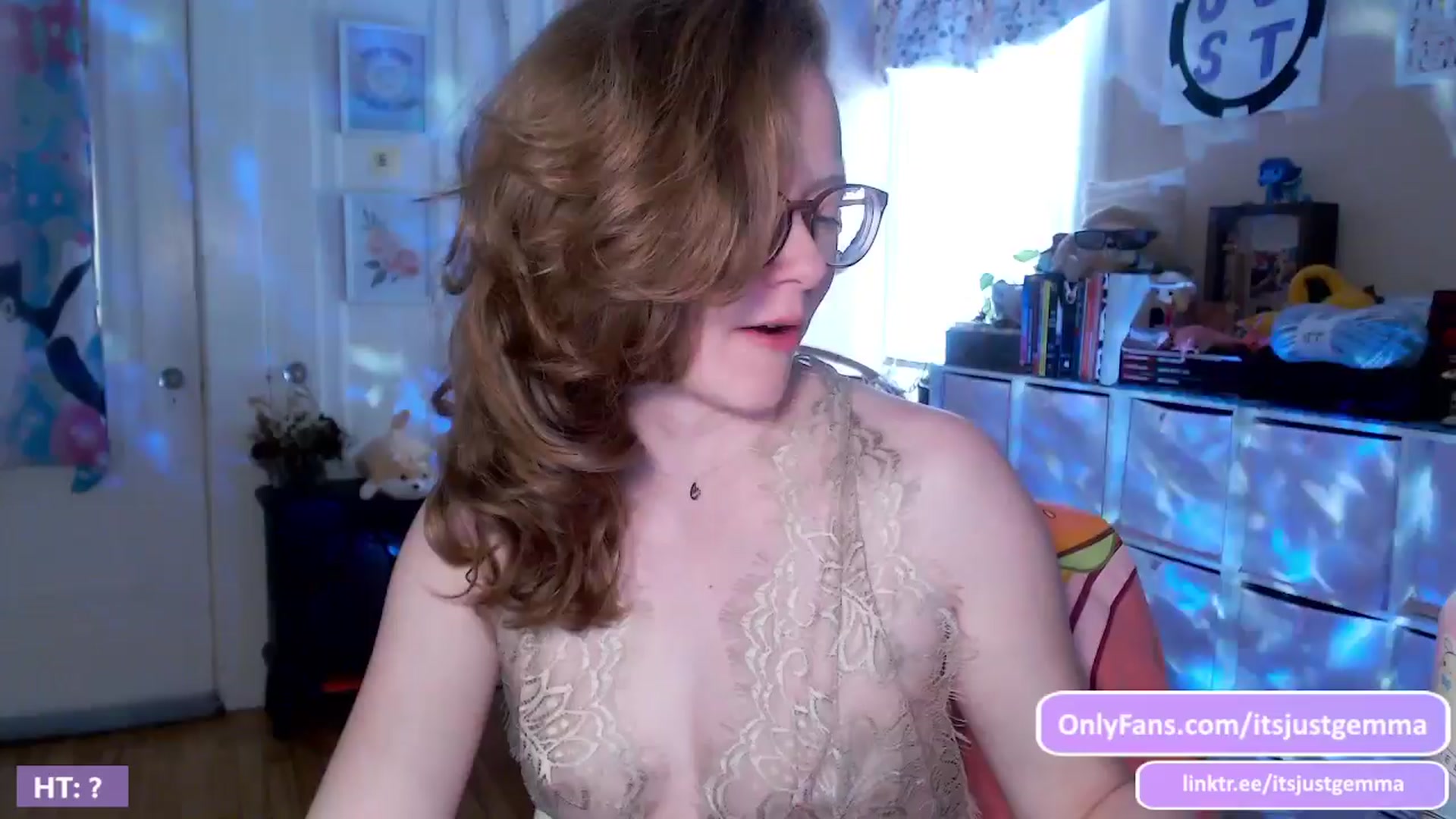 Gallery image thumbnail from JustGemma's myfreecams stream on, 04/10/2024, 16:50 image 6 of 20