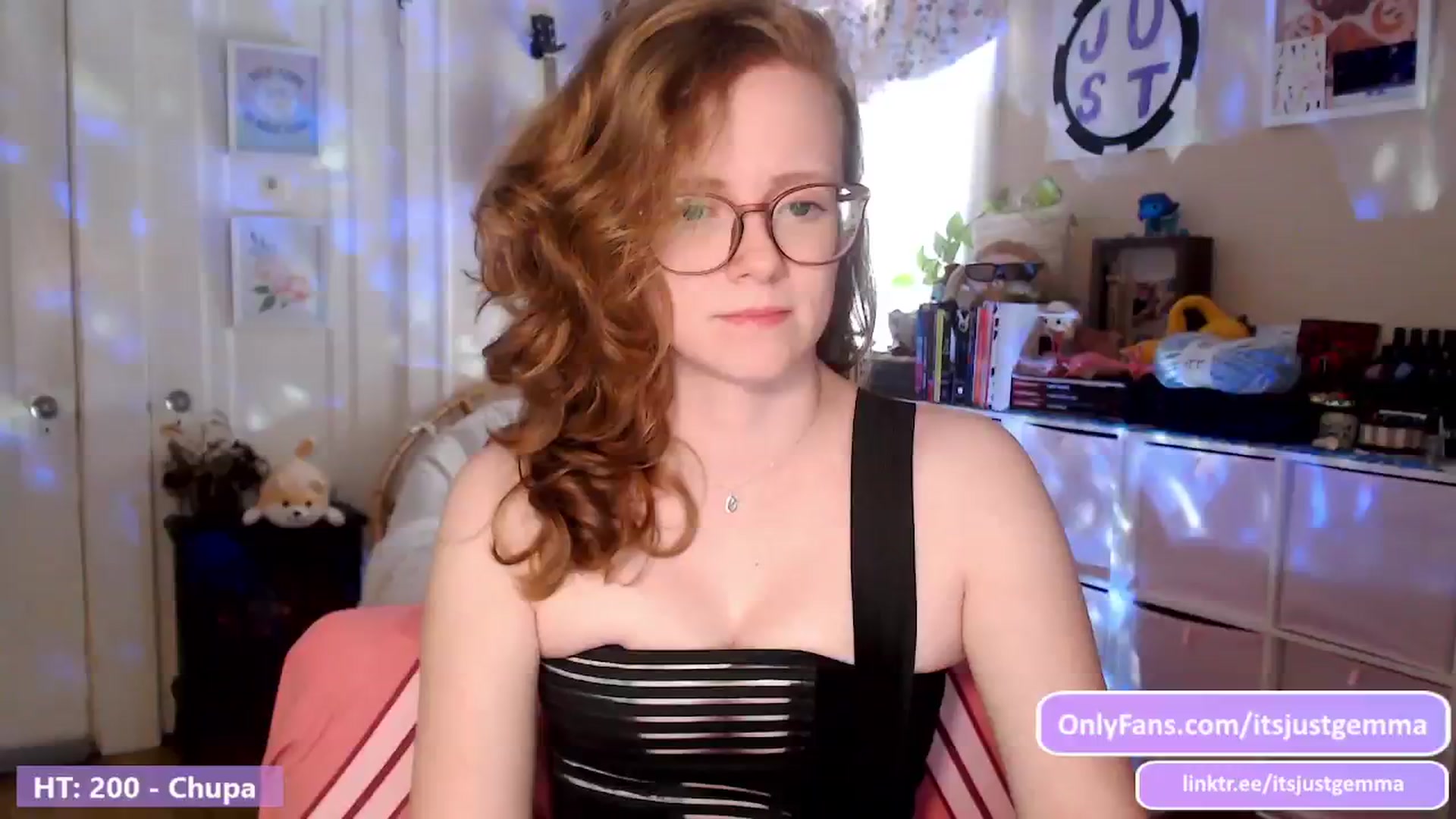 Gallery image thumbnail from JustGemma's myfreecams stream on, 05/08/2024, 19:04 image 15 of 20