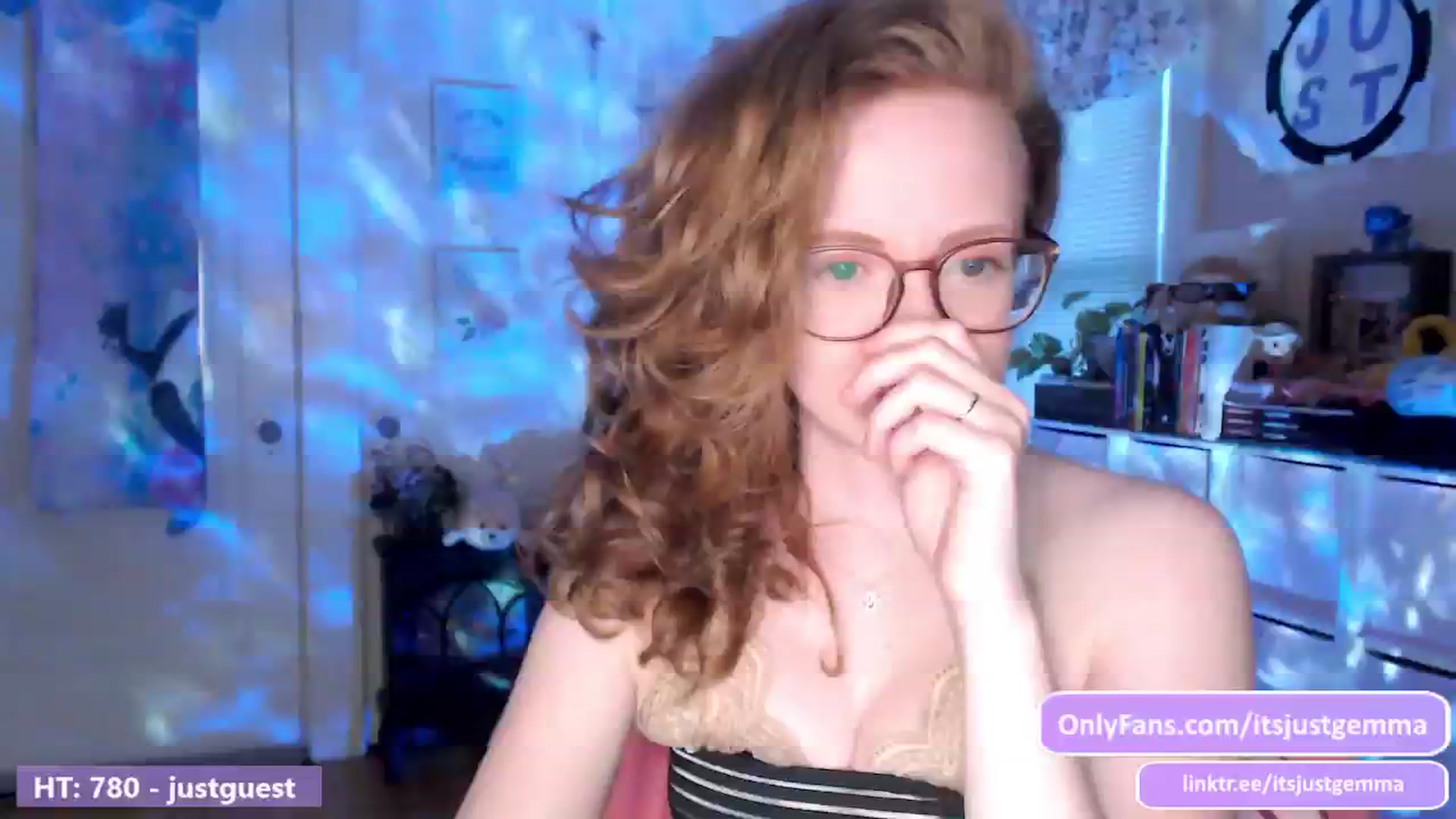Gallery image thumbnail from JustGemma's myfreecams stream on, 05/14/2024, 02:03 image 9 of 20